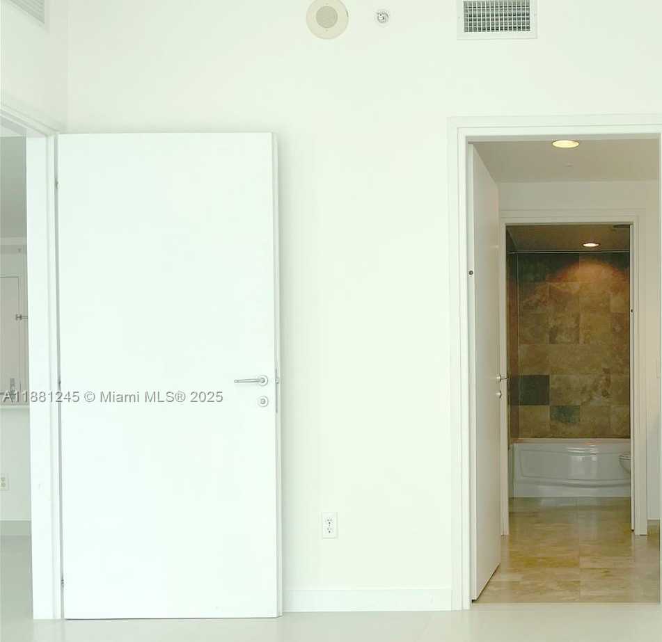 Small Image of 300 SOUTH BISCAYNE BLVD #T-2104, Miami Number 38
