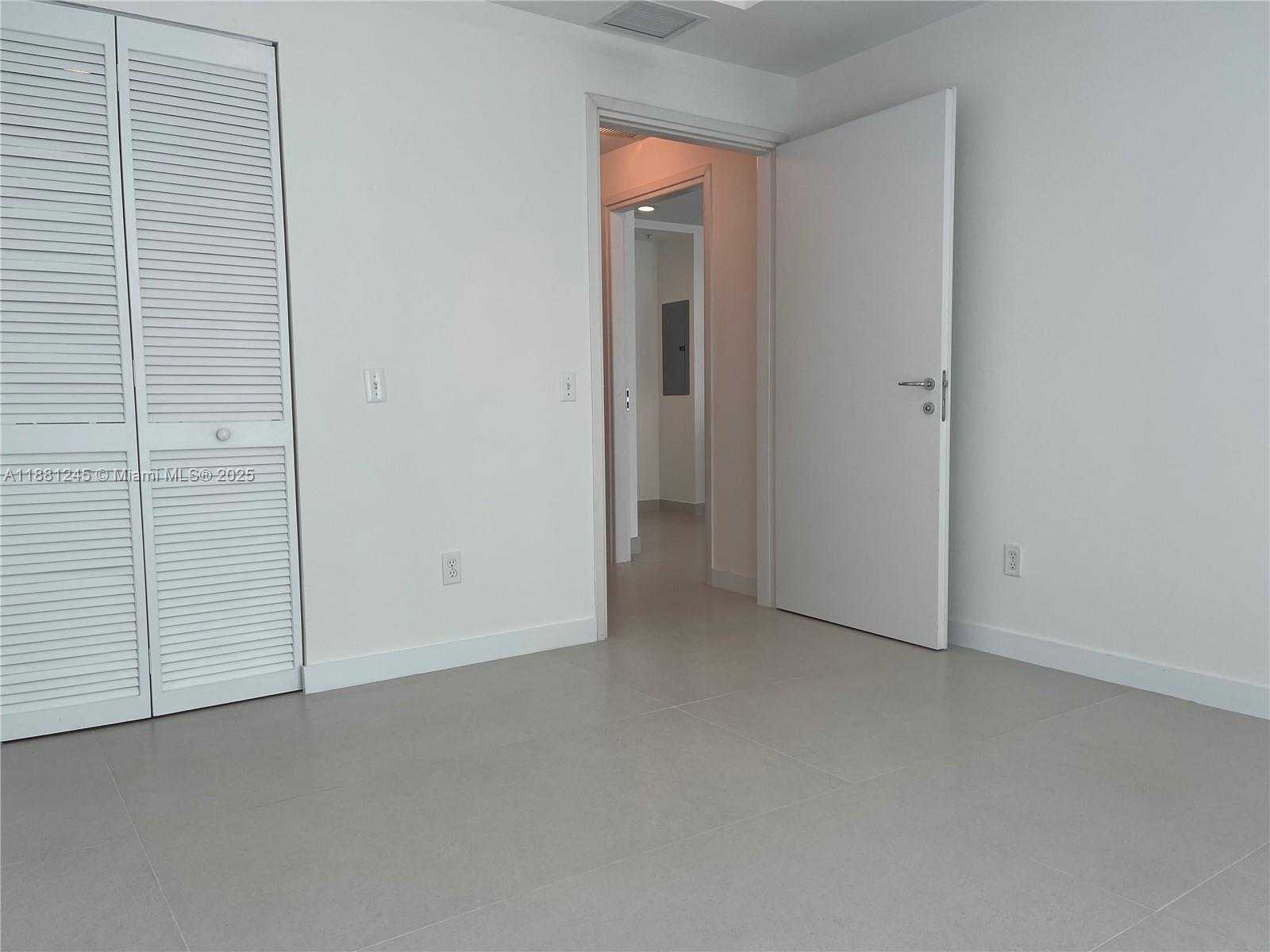 Small Image of 300 SOUTH BISCAYNE BLVD #T-2104, Miami Number 39