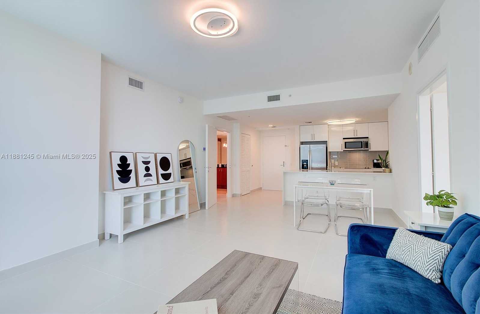 Small Image of 300 SOUTH BISCAYNE BLVD #T-2104, Miami Number 8