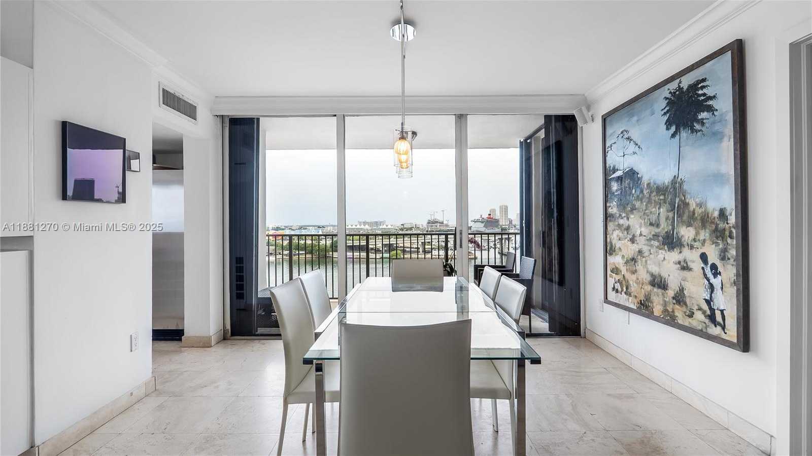Small Image of 801 NORTH VENETIAN DR #1002, Miami Number 12