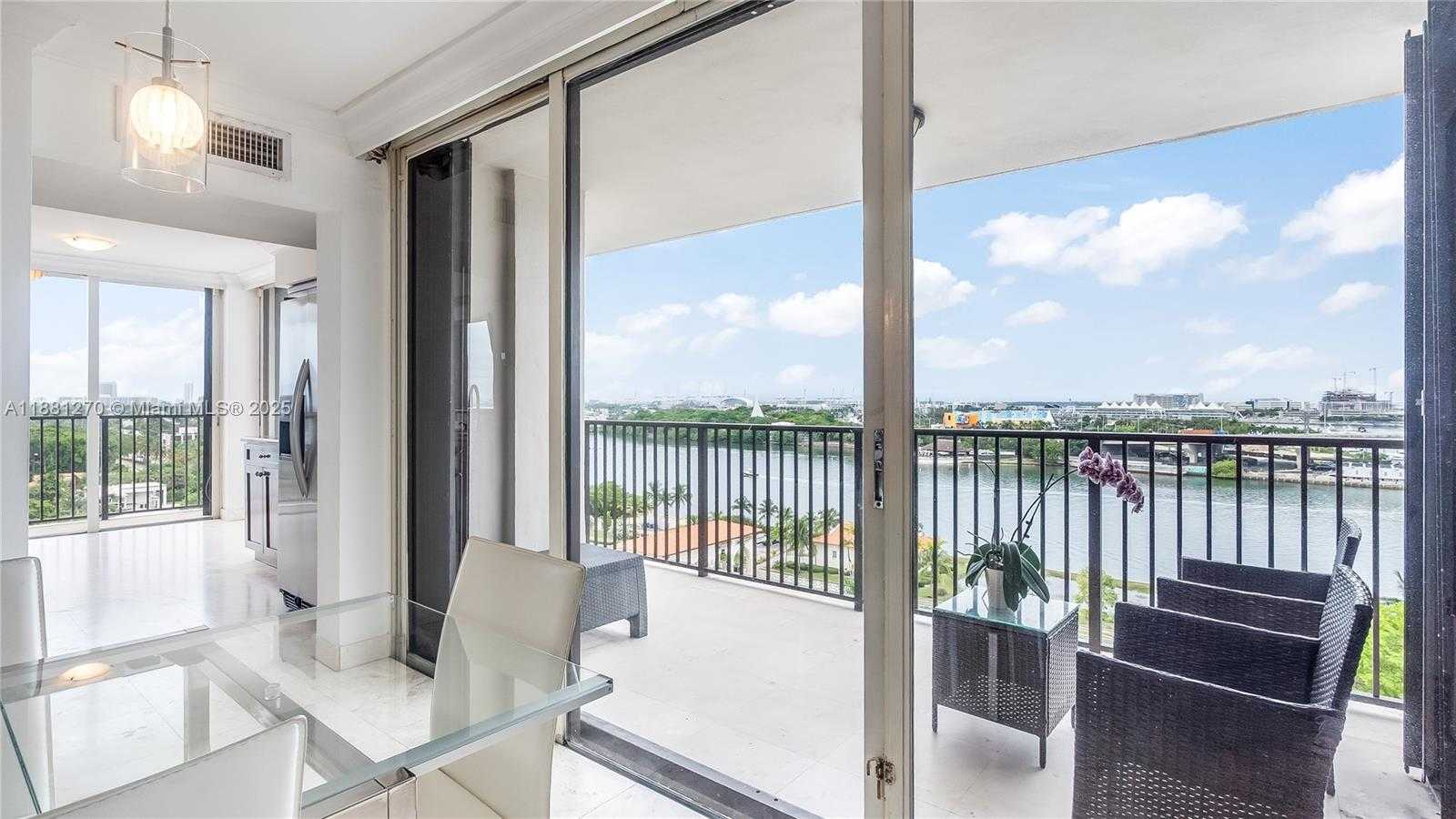 Small Image of 801 NORTH VENETIAN DR #1002, Miami Number 13