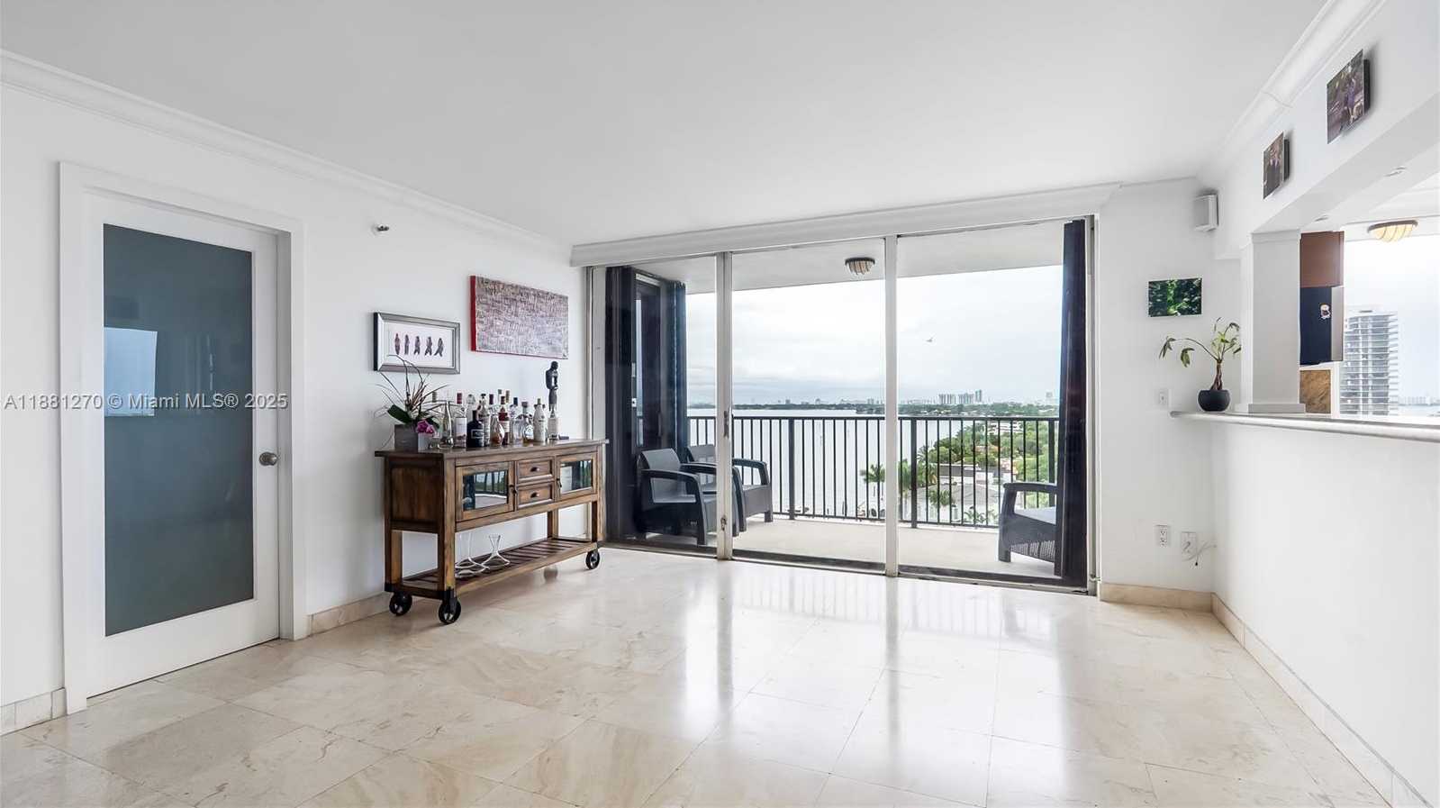 Small Image of 801 NORTH VENETIAN DR #1002, Miami Number 15