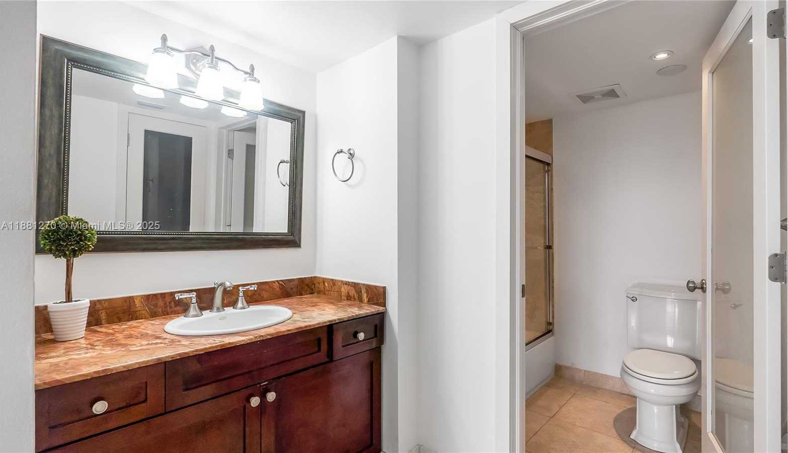 Small Image of 801 NORTH VENETIAN DR #1002, Miami Number 25