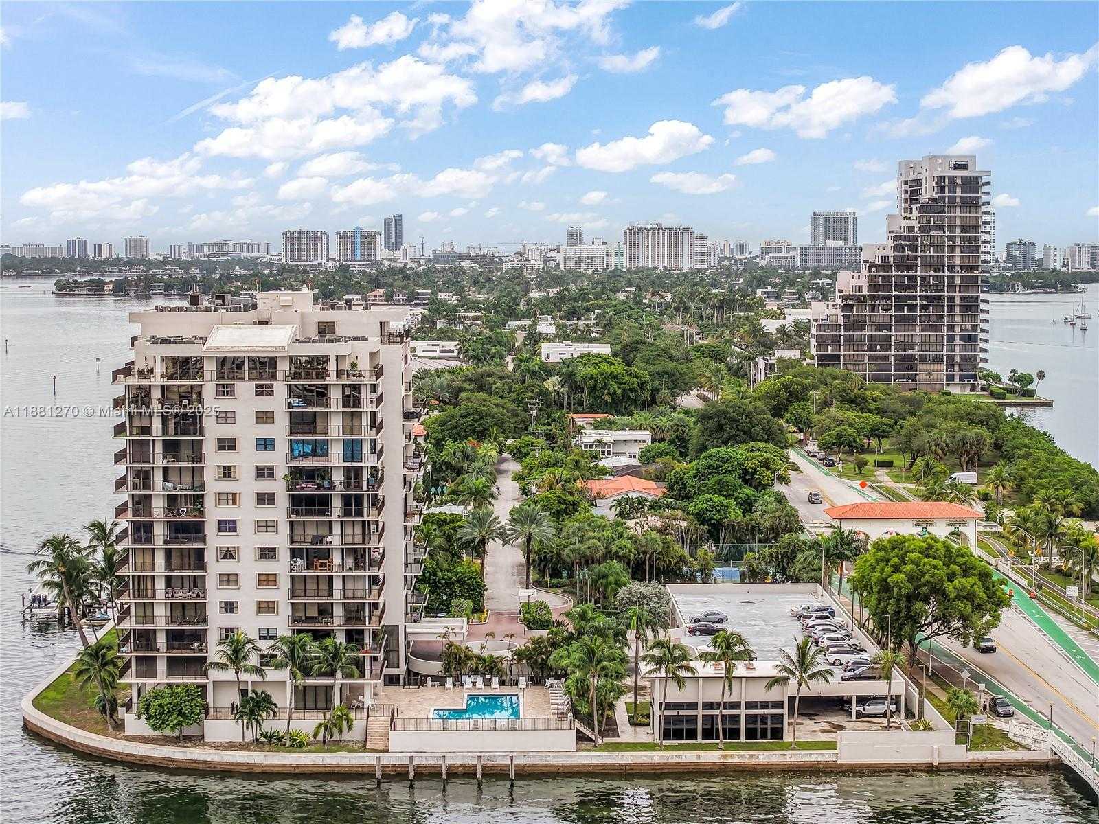 Small Image of 801 NORTH VENETIAN DR #1002, Miami Number 3