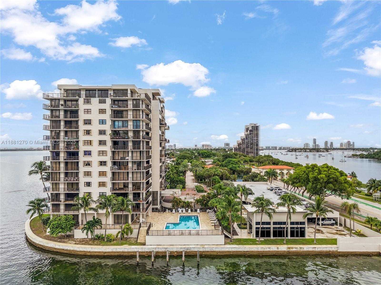 Small Image of 801 NORTH VENETIAN DR #1002, Miami Number 39
