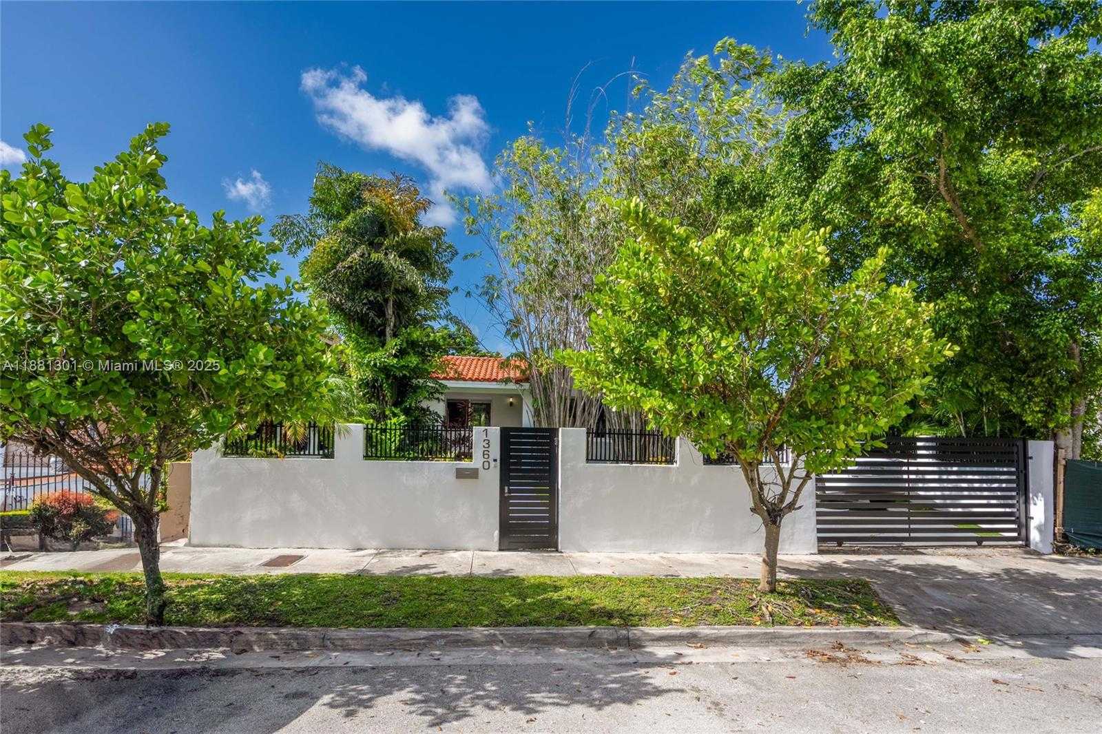 Small Image of 1360 SOUTH WEST 16TH ST, Miami Number 2