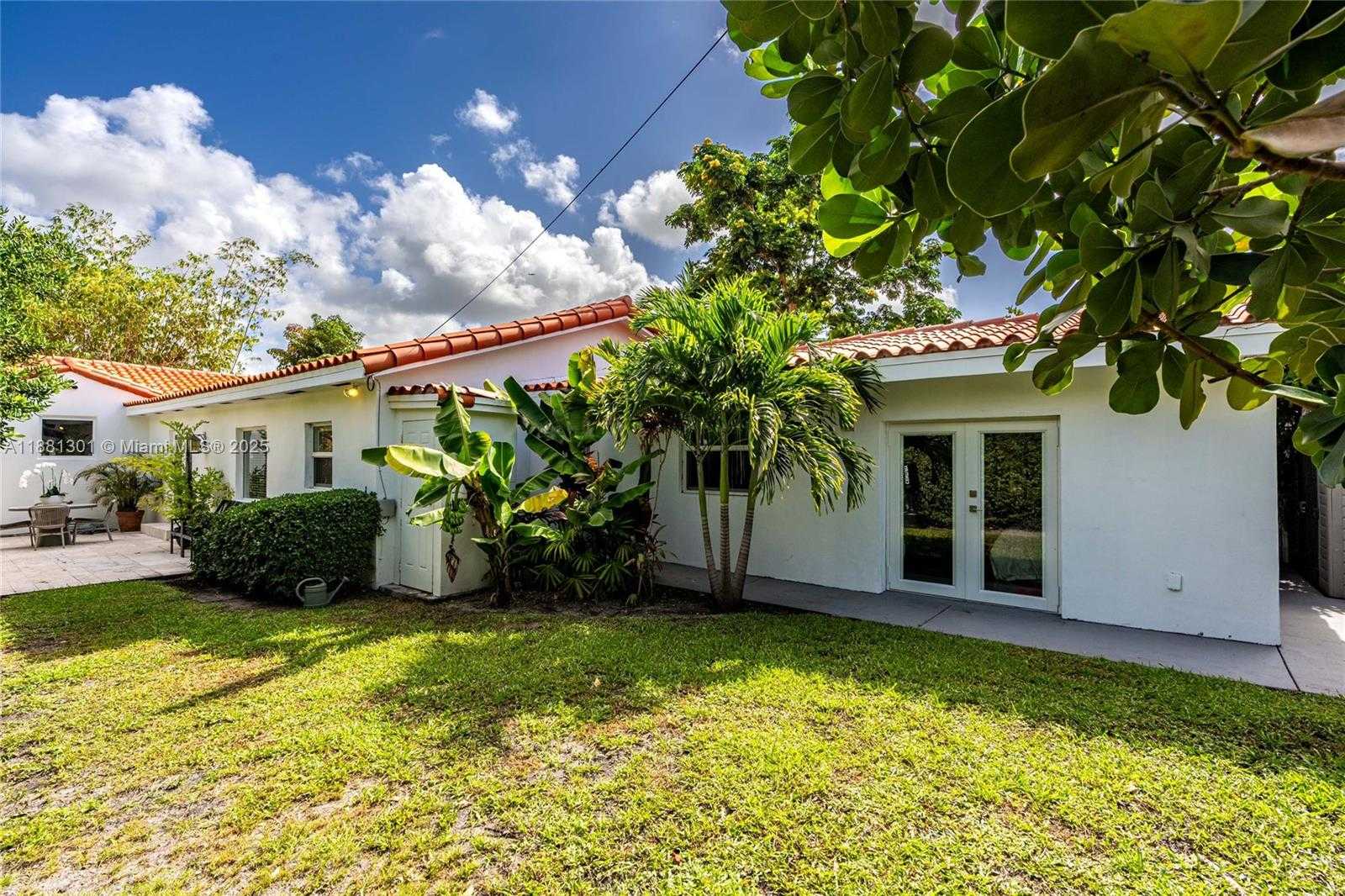Small Image of 1360 SOUTH WEST 16TH ST, Miami Number 33