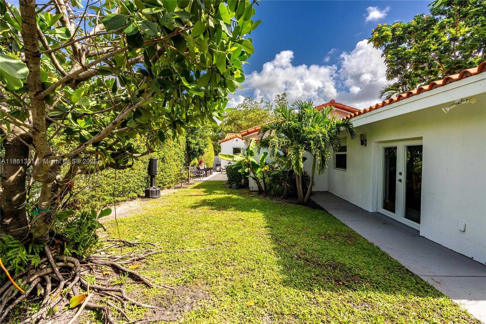 Small Image of 1360 SOUTH WEST 16TH ST, Miami Number 34