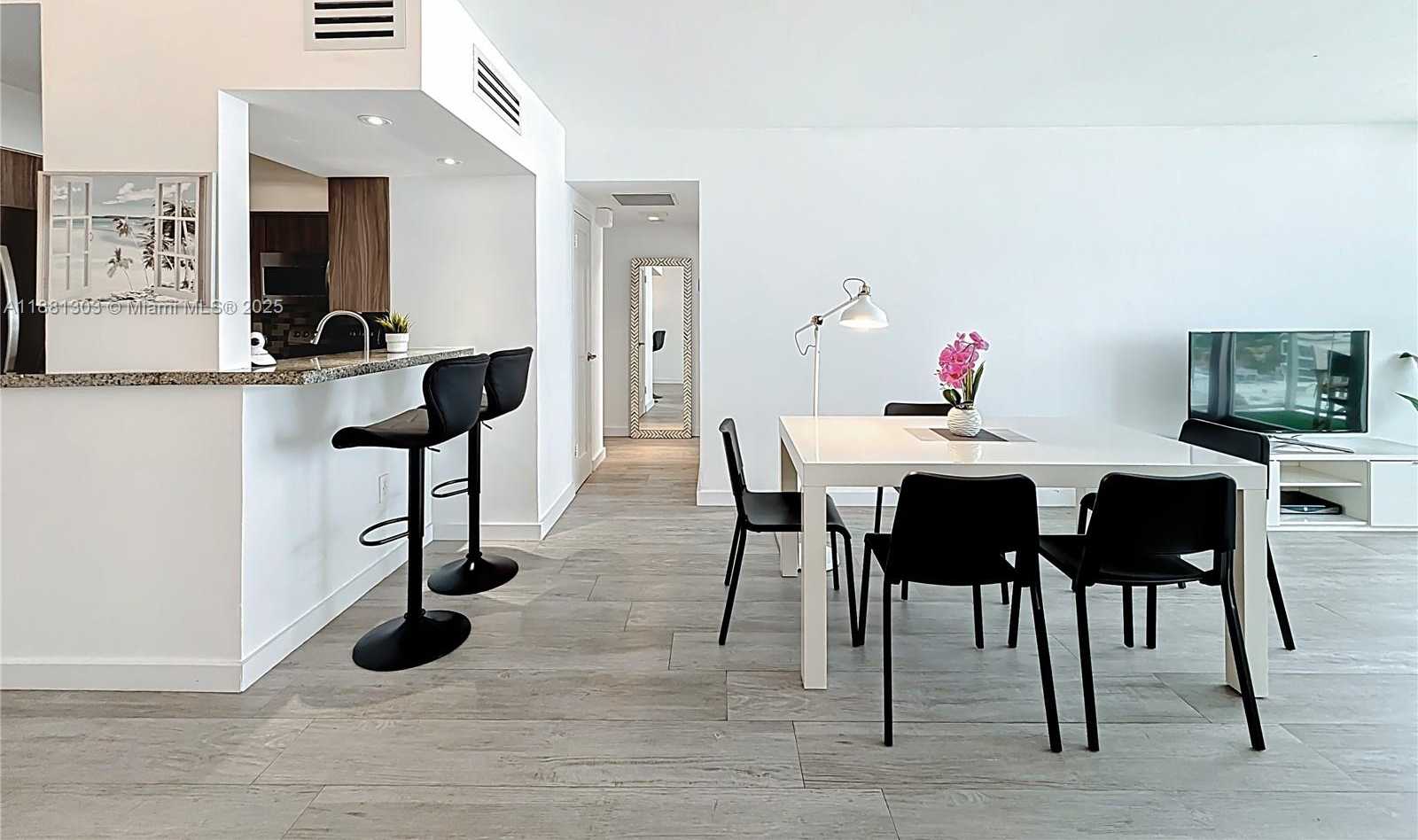 Small Image of 1000 WEST AVE #1409, Miami Beach Number 10
