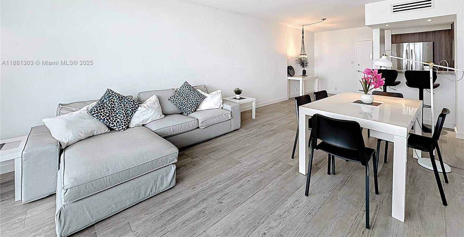 Small Image of 1000 WEST AVE #1409, Miami Beach Number 12