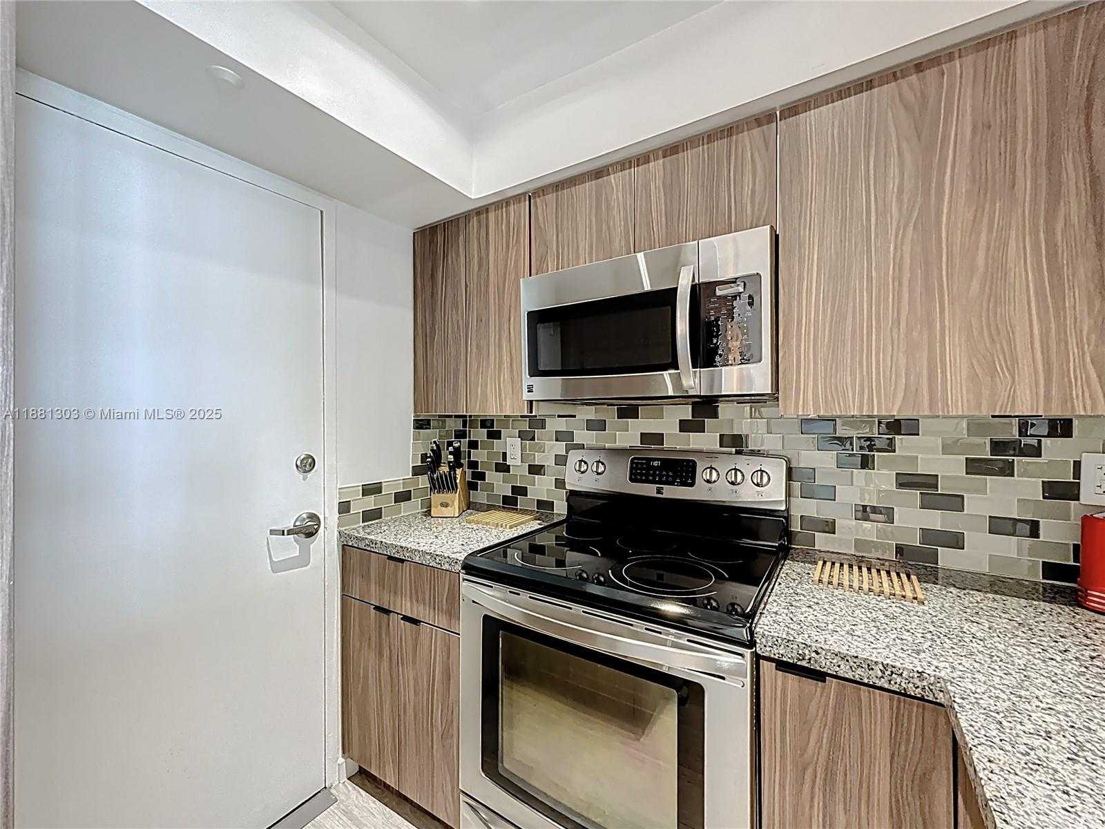 Small Image of 1000 WEST AVE #1409, Miami Beach Number 4