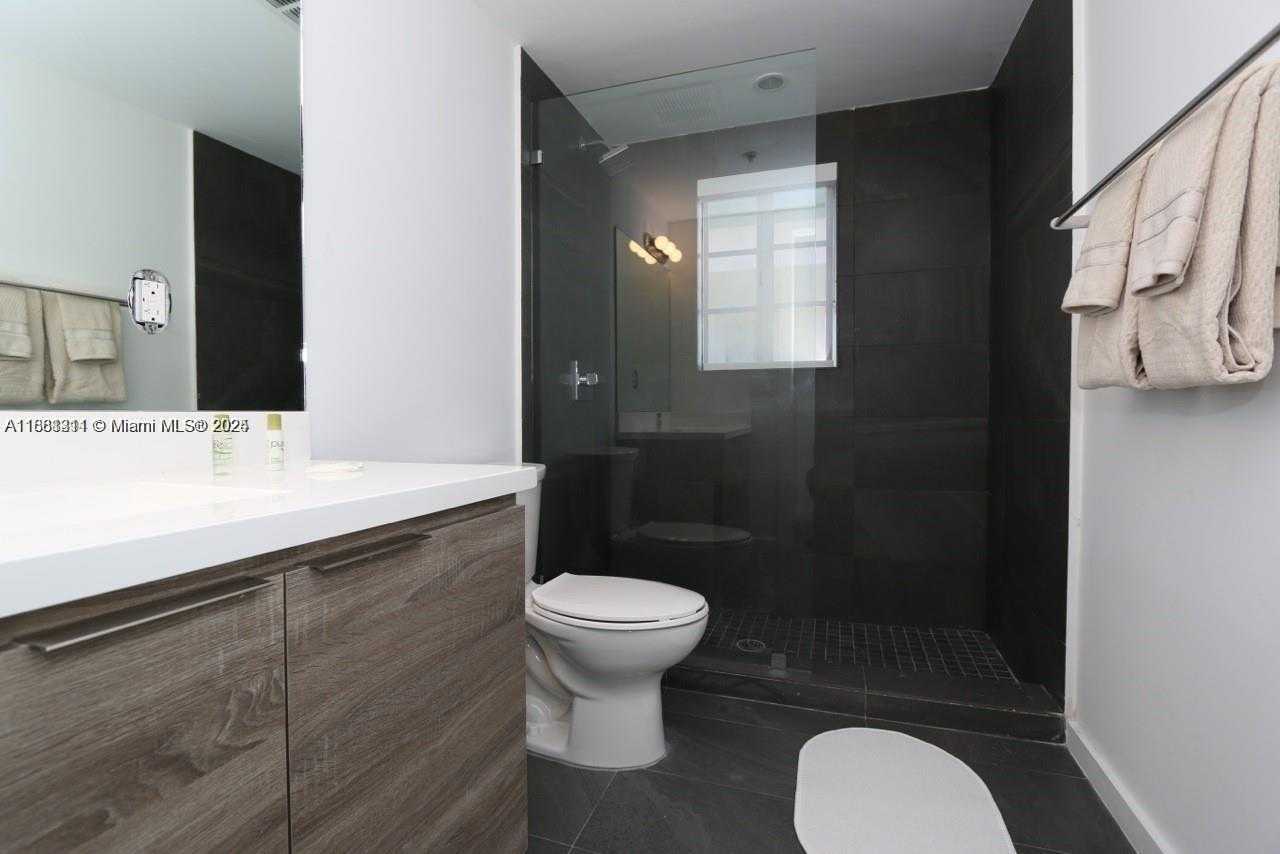 Small Image of 1450 MERIDIAN AVE #206, Miami Beach Number 11