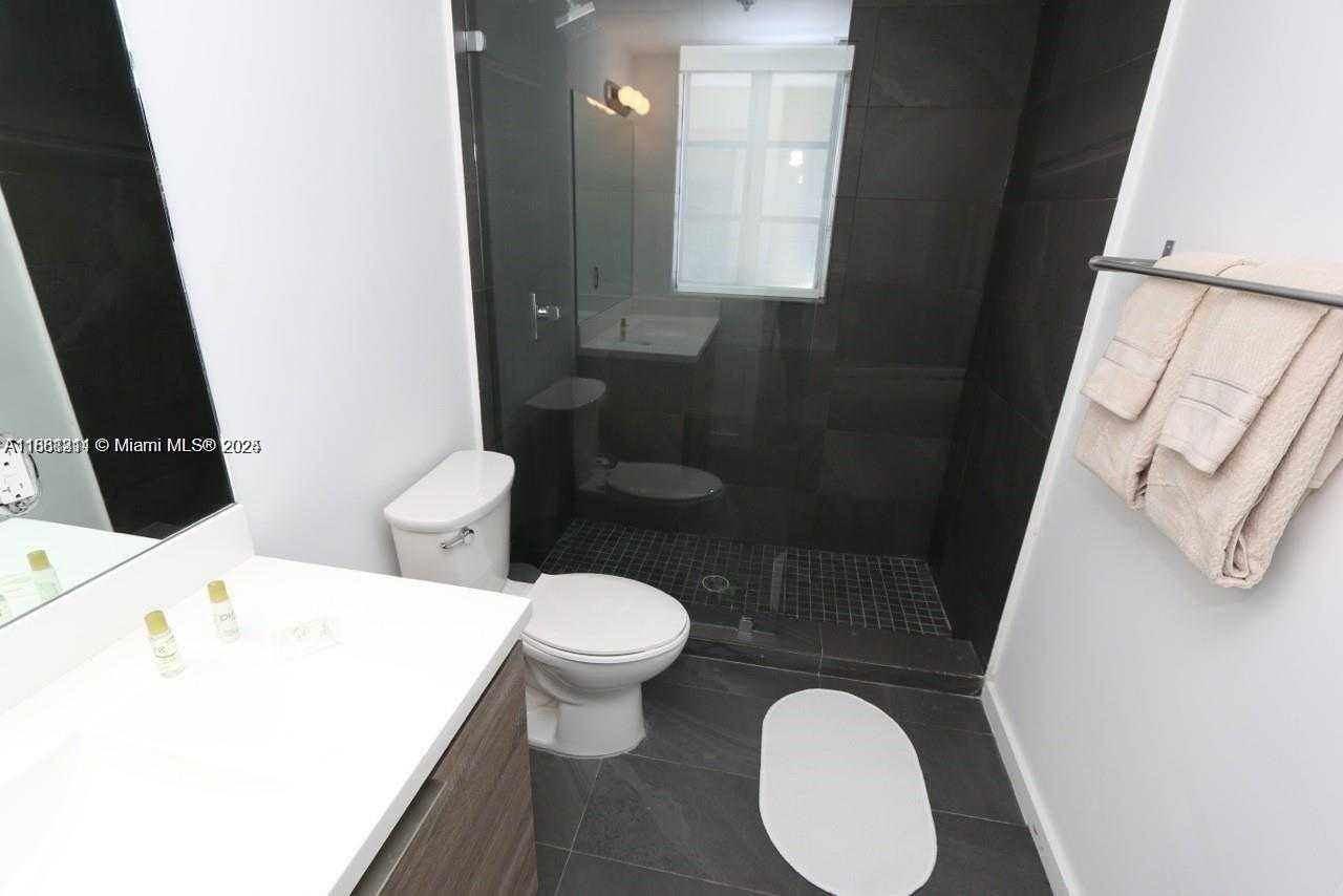 Small Image of 1450 MERIDIAN AVE #206, Miami Beach Number 8