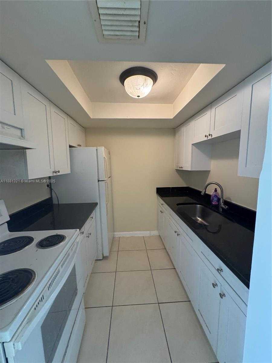 Small Image of 2674 NORTH WEST 68TH WAY, Sunrise Number 15