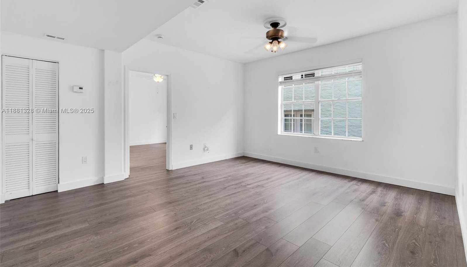 Small Image of 1051 MERIDIAN AVE #1-A, Miami Beach Number 14