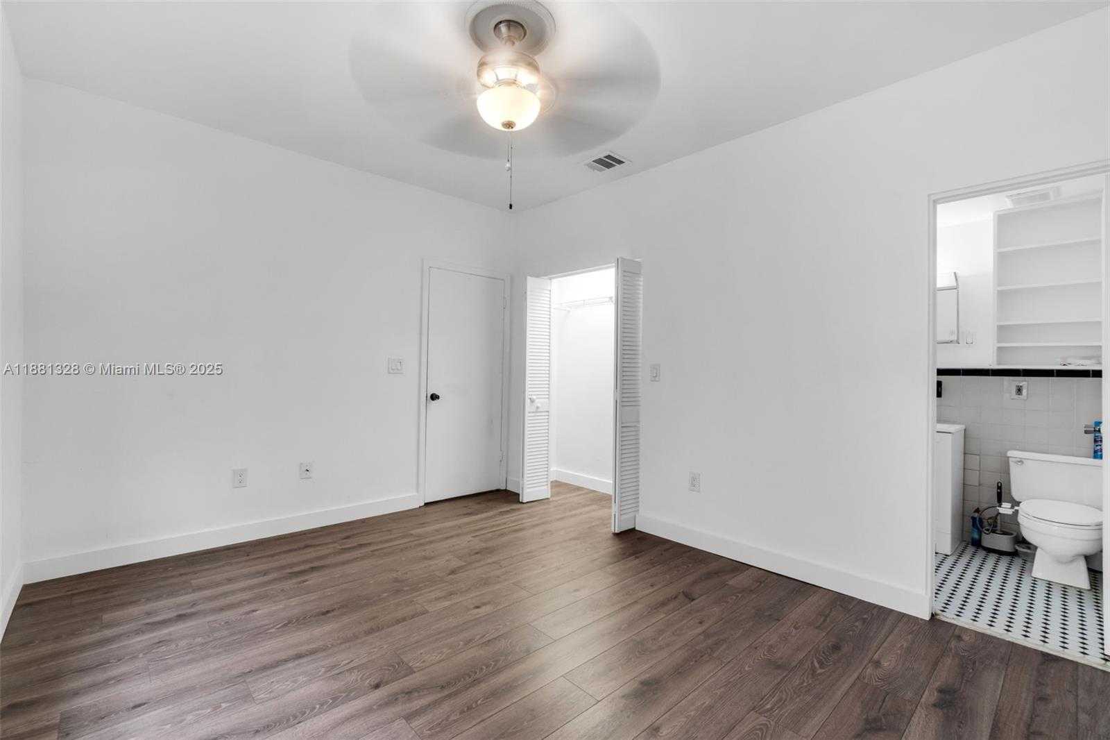 Small Image of 1051 MERIDIAN AVE #1-A, Miami Beach Number 15