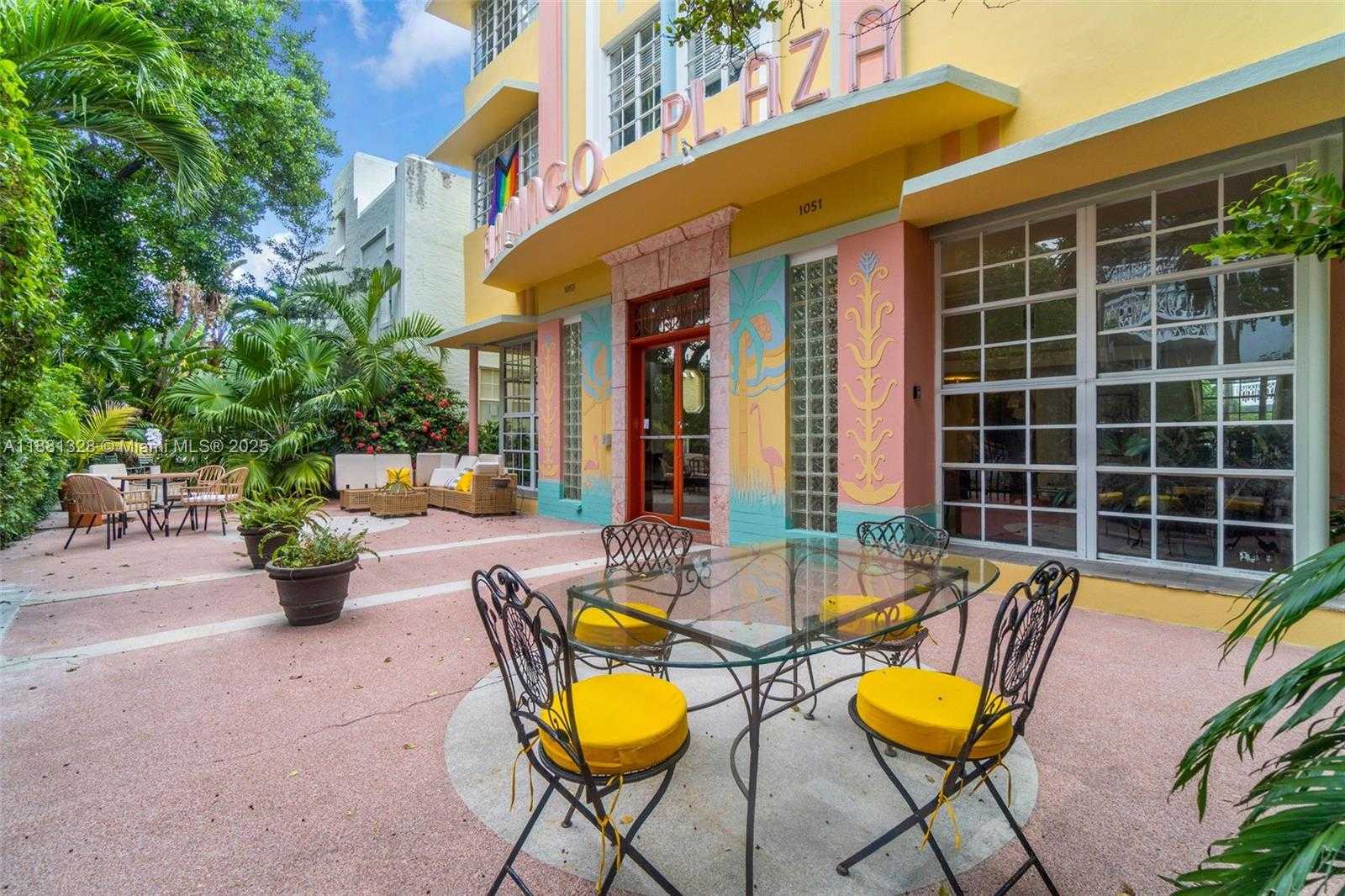 Small Image of 1051 MERIDIAN AVE #1-A, Miami Beach Number 4