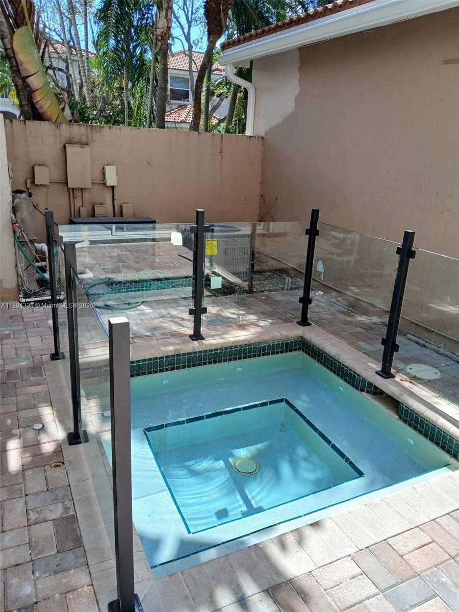 Small Image of 1065 RIVER BIRCH ST #1065, Hollywood Number 15