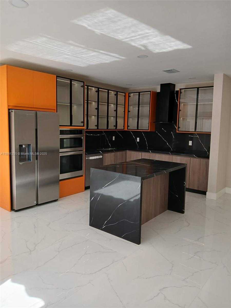 Small Image of 1065 RIVER BIRCH ST #1065, Hollywood Number 3