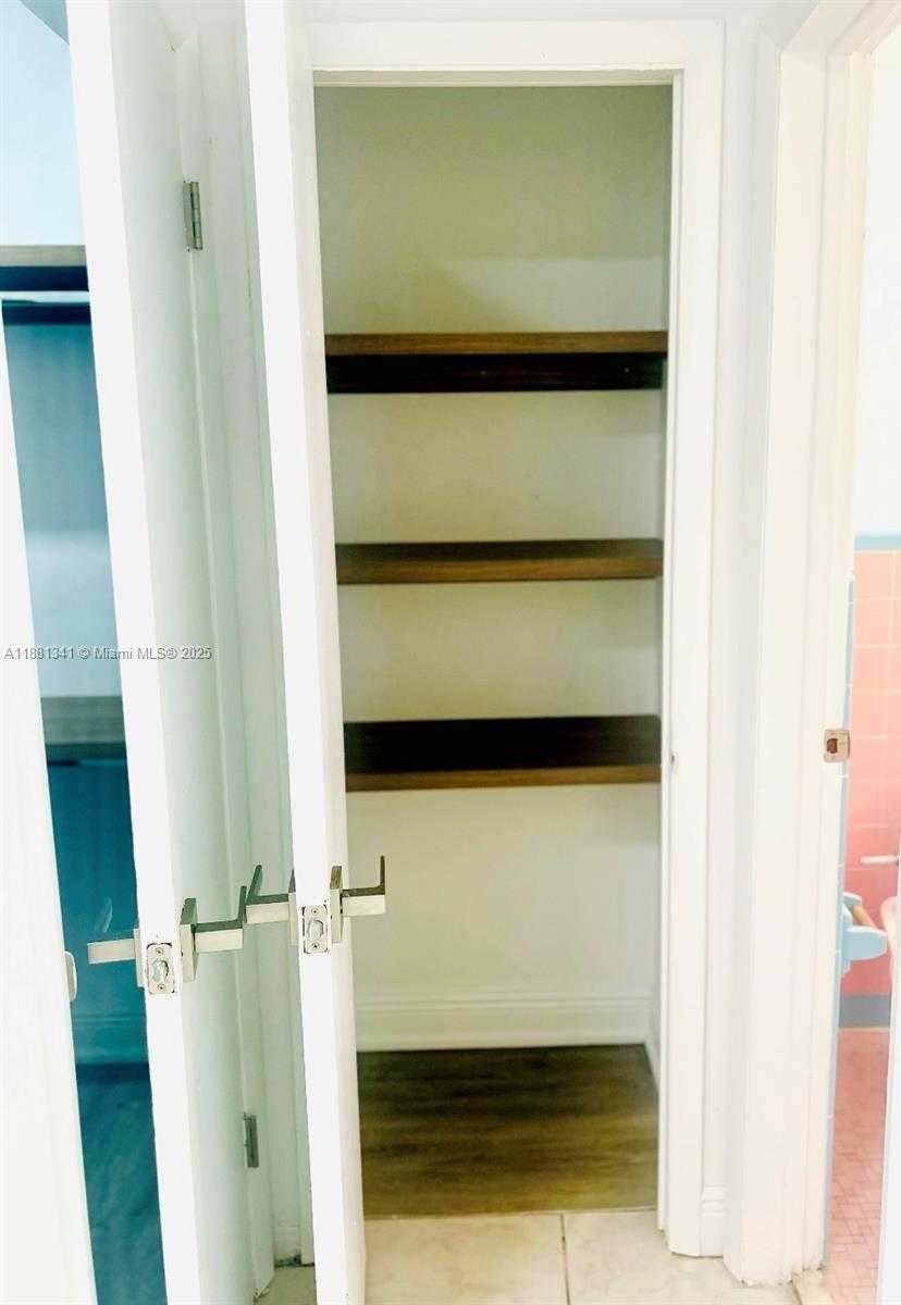 Small Image of 1011 EUCLID AVE #4, Miami Beach Number 5