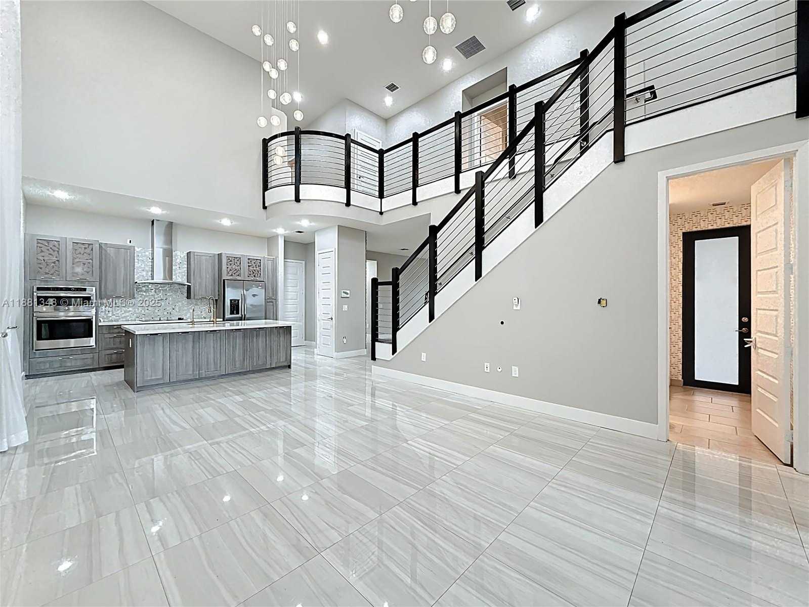 Small Image of 15530 NORTH WEST 89TH CT, Miami Lakes Number 17