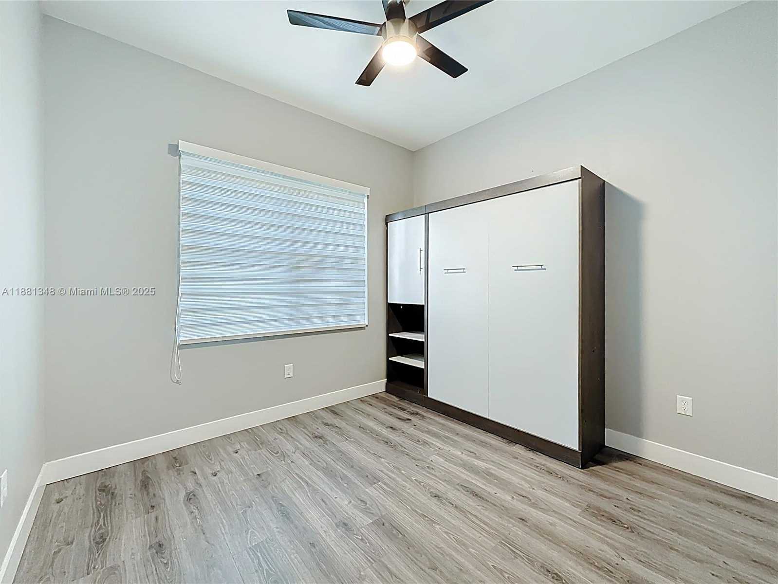 Small Image of 15530 NORTH WEST 89TH CT, Miami Lakes Number 21