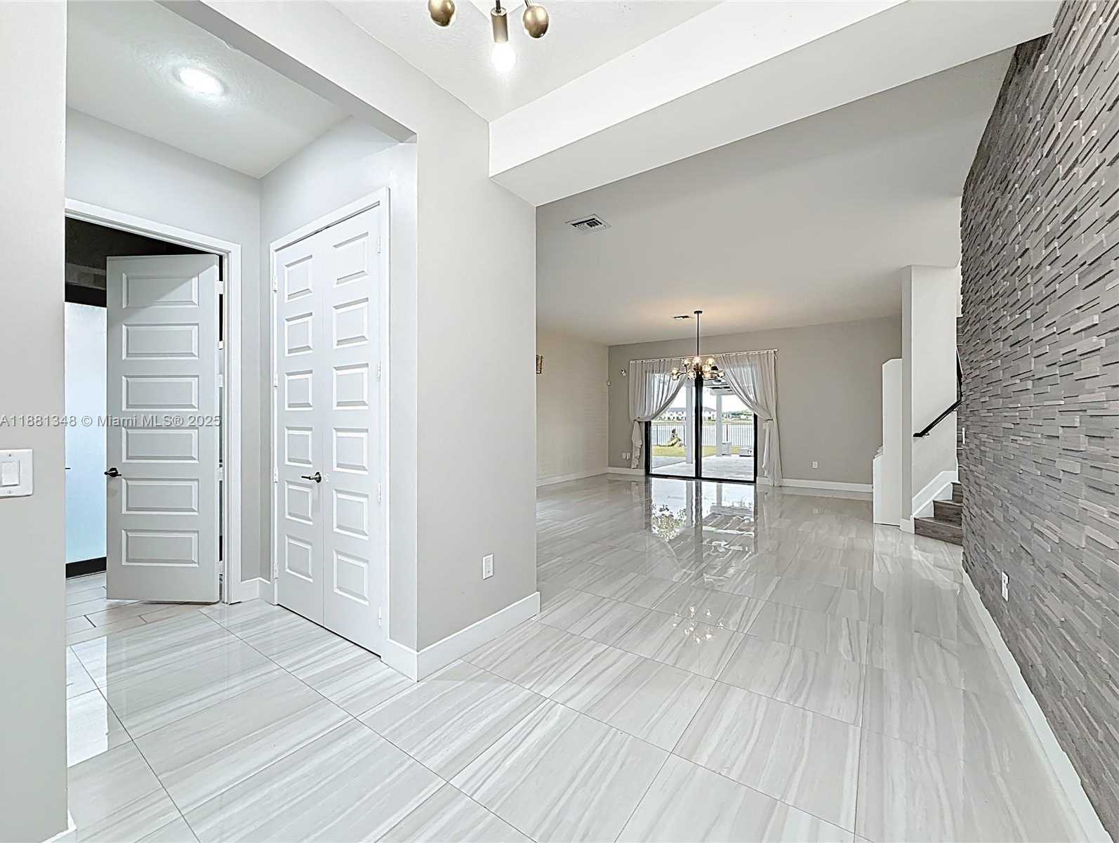 Small Image of 15530 NORTH WEST 89TH CT, Miami Lakes Number 3