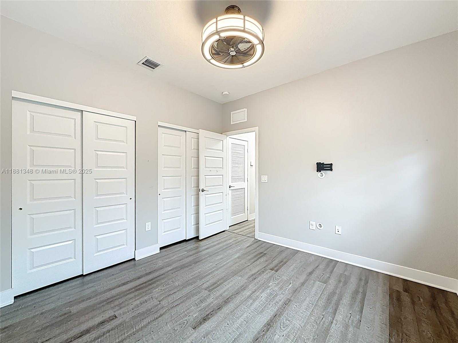 Small Image of 15530 NORTH WEST 89TH CT, Miami Lakes Number 31