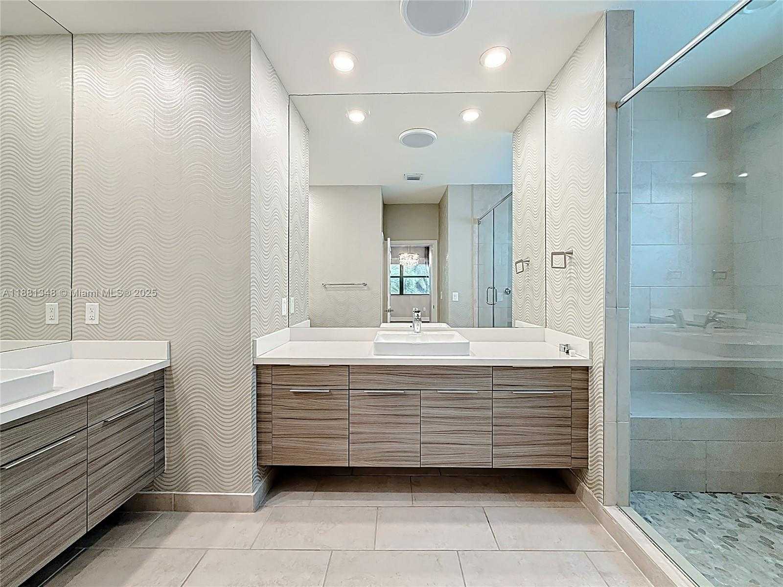 Small Image of 15530 NORTH WEST 89TH CT, Miami Lakes Number 37