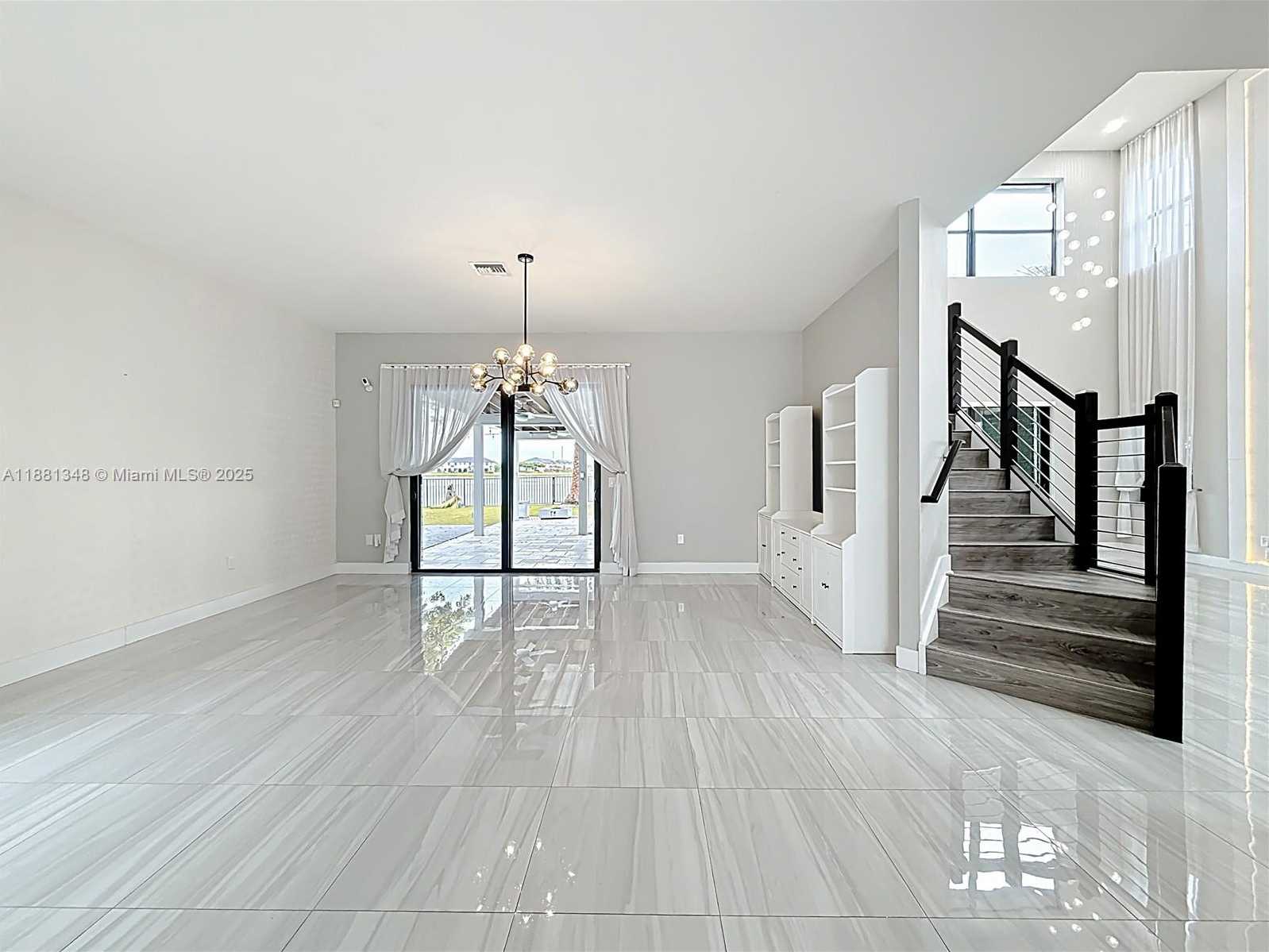 Small Image of 15530 NORTH WEST 89TH CT, Miami Lakes Number 4