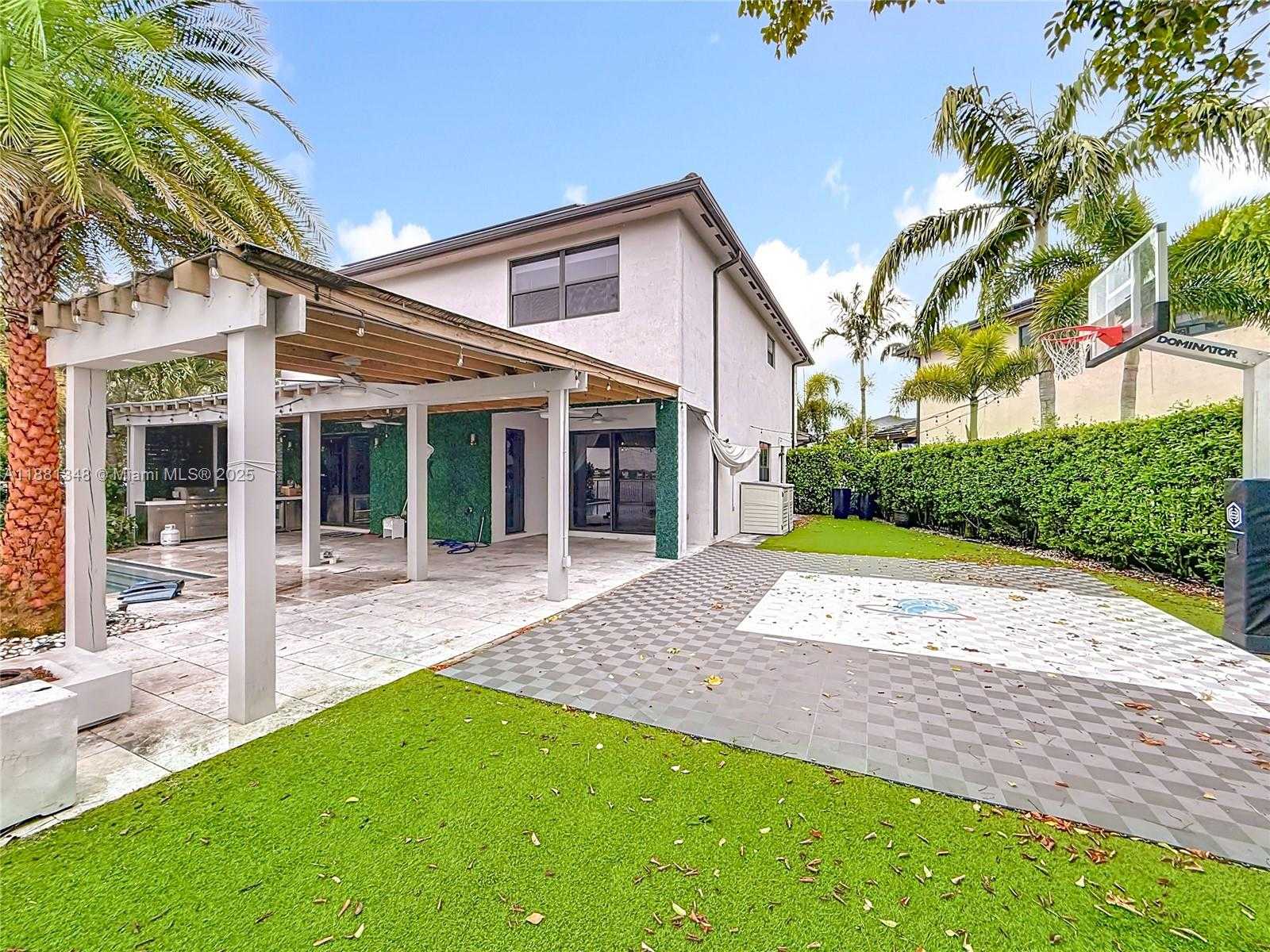 Small Image of 15530 NORTH WEST 89TH CT, Miami Lakes Number 56