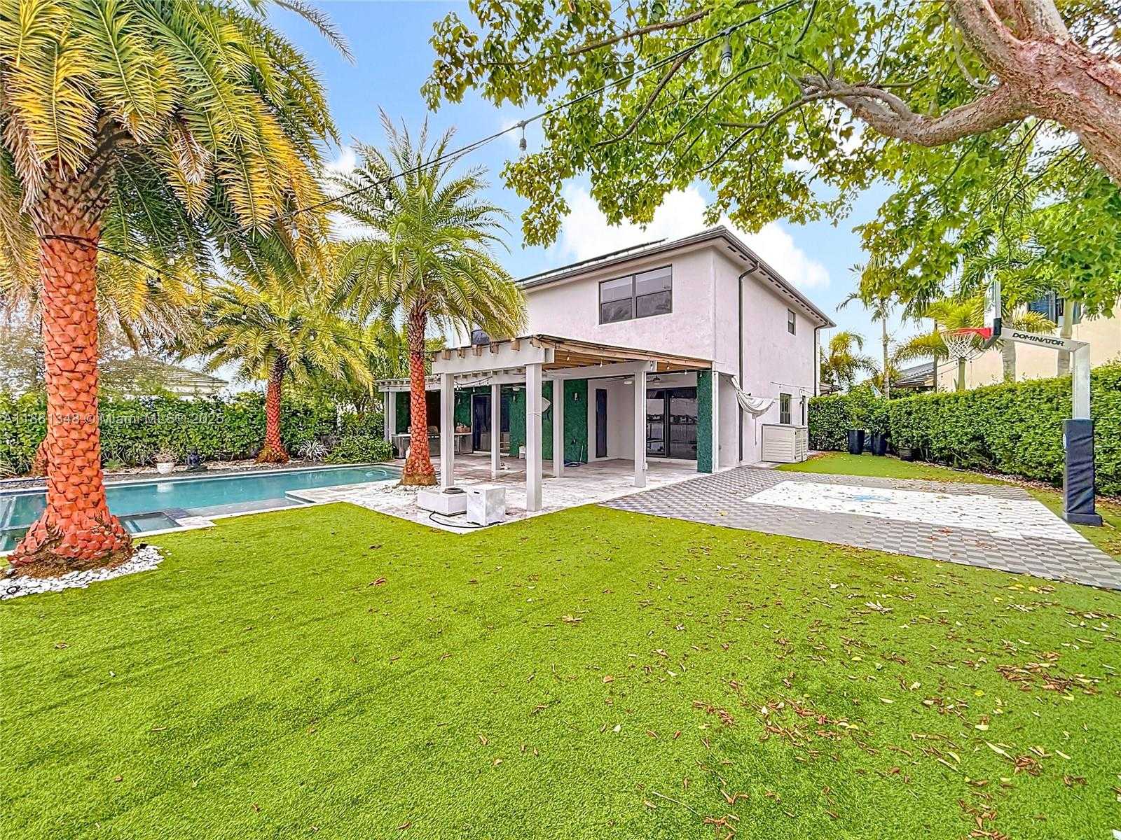 Small Image of 15530 NORTH WEST 89TH CT, Miami Lakes Number 57