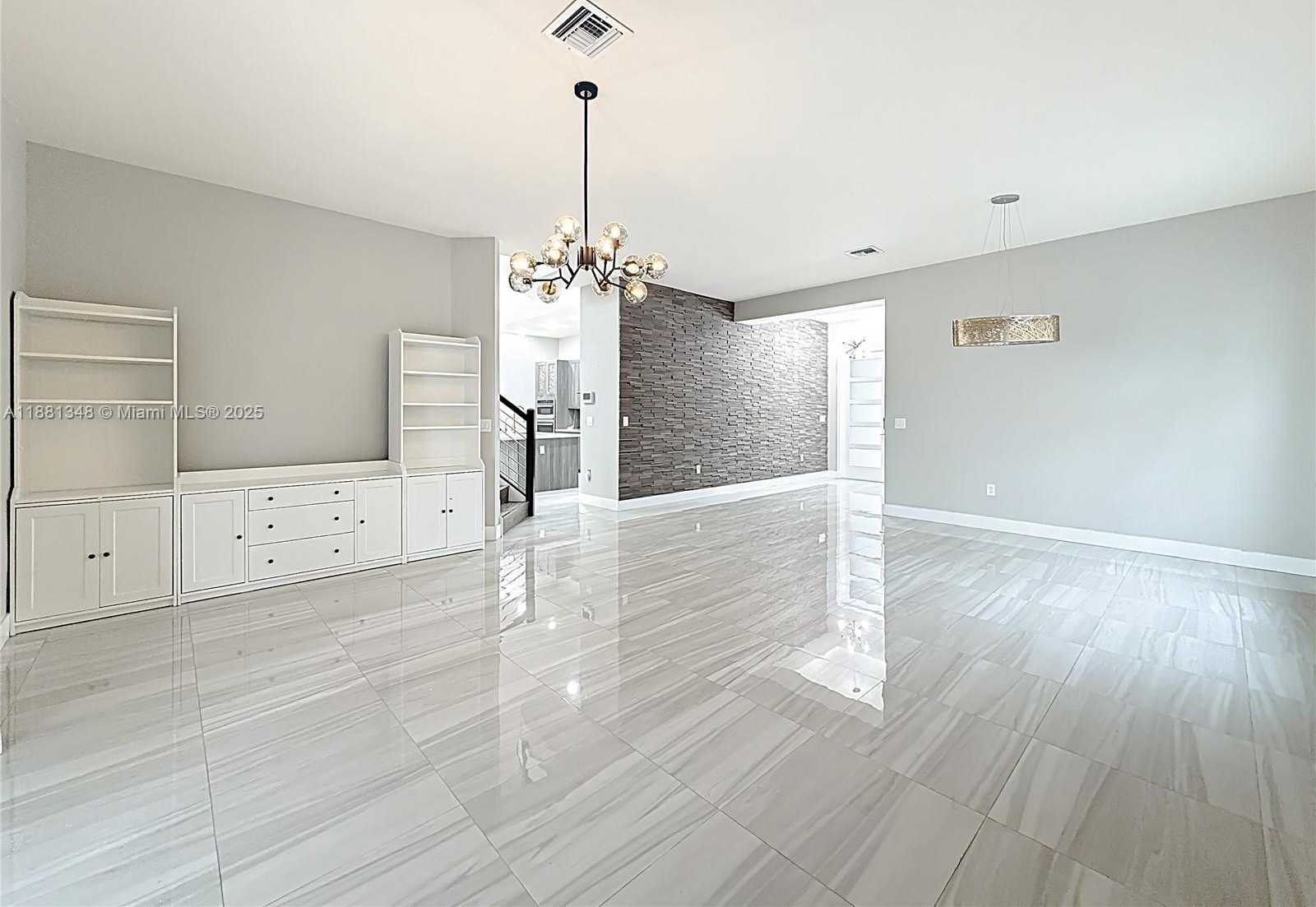 Small Image of 15530 NORTH WEST 89TH CT, Miami Lakes Number 6