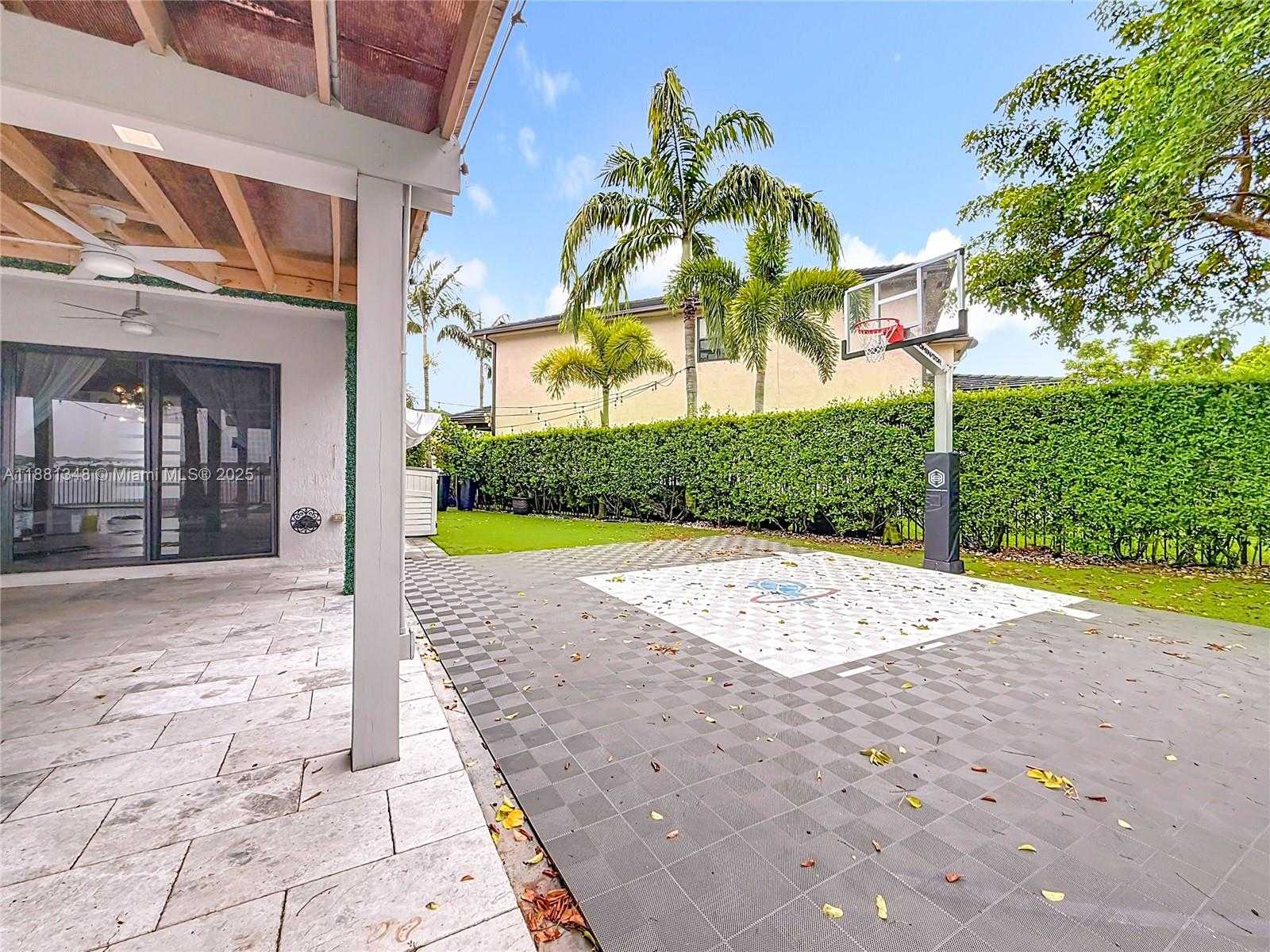 Small Image of 15530 NORTH WEST 89TH CT, Miami Lakes Number 70