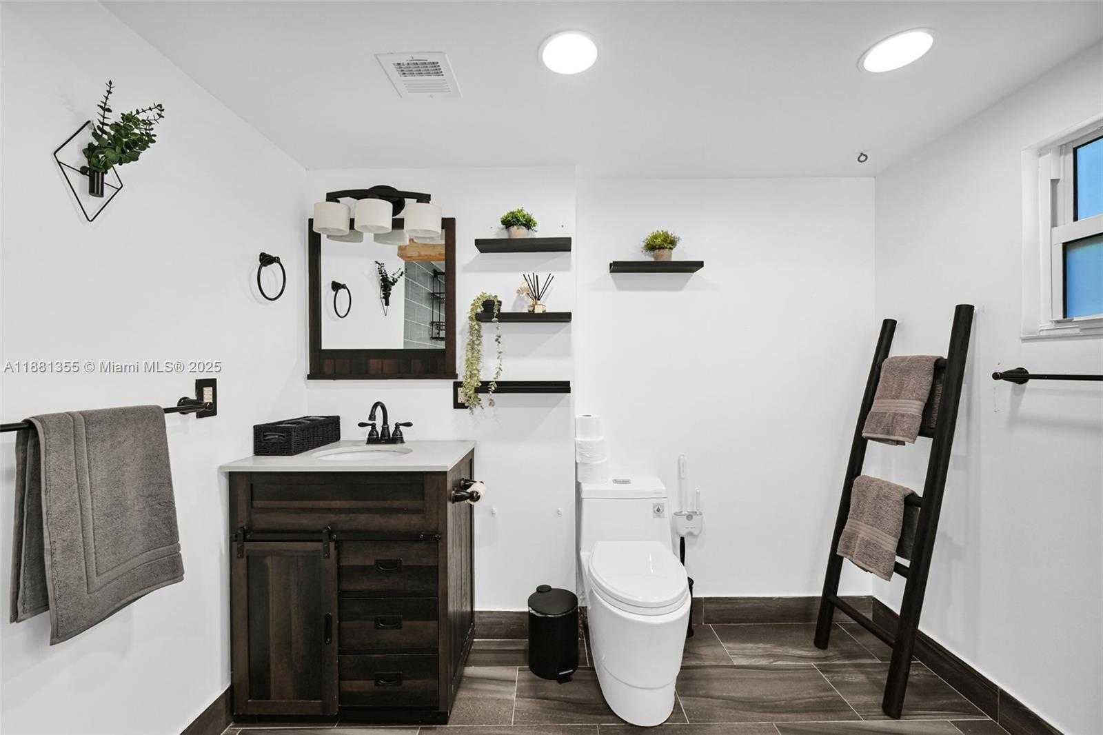 Small Image of 1328 NORTH ANDREWS AVE, Fort Lauderdale Number 24