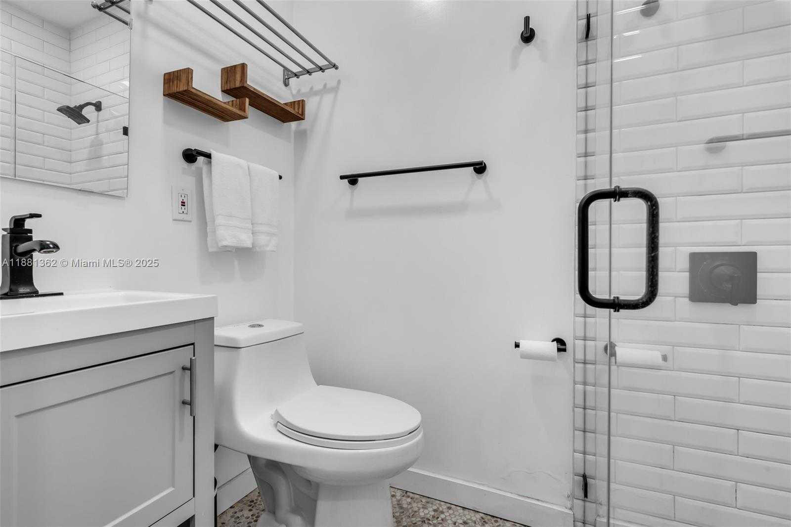 Small Image of 1642 SOUTH WEST 16TH ST, Miami Number 20