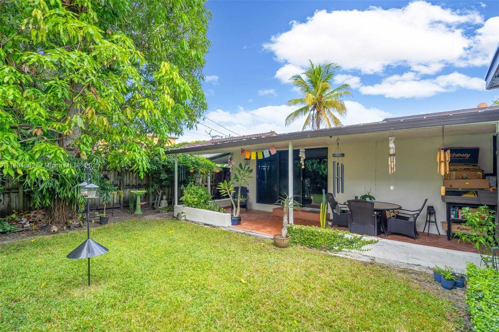 Small Image of 1642 SOUTH WEST 16TH ST, Miami Number 22