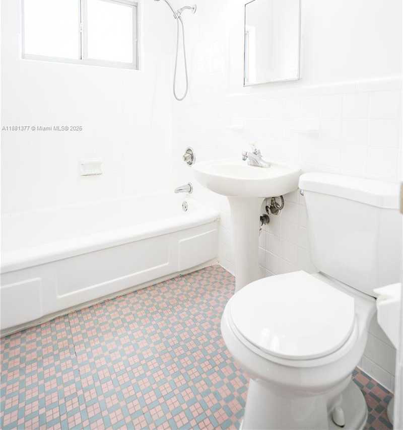 Small Image of 7315 HARDING AVE #15, Miami Beach Number 10