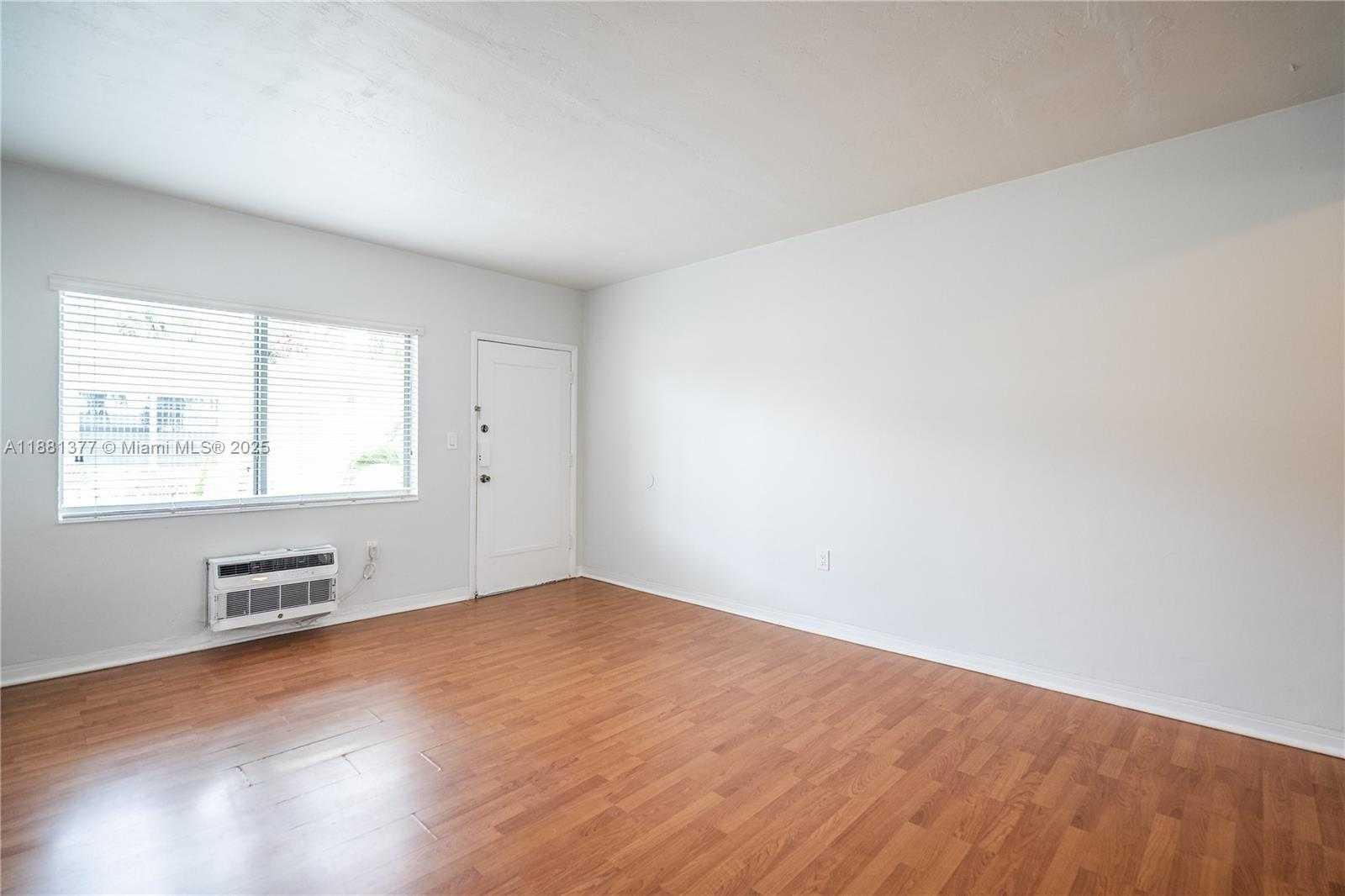Small Image of 7315 HARDING AVE #15, Miami Beach Number 2