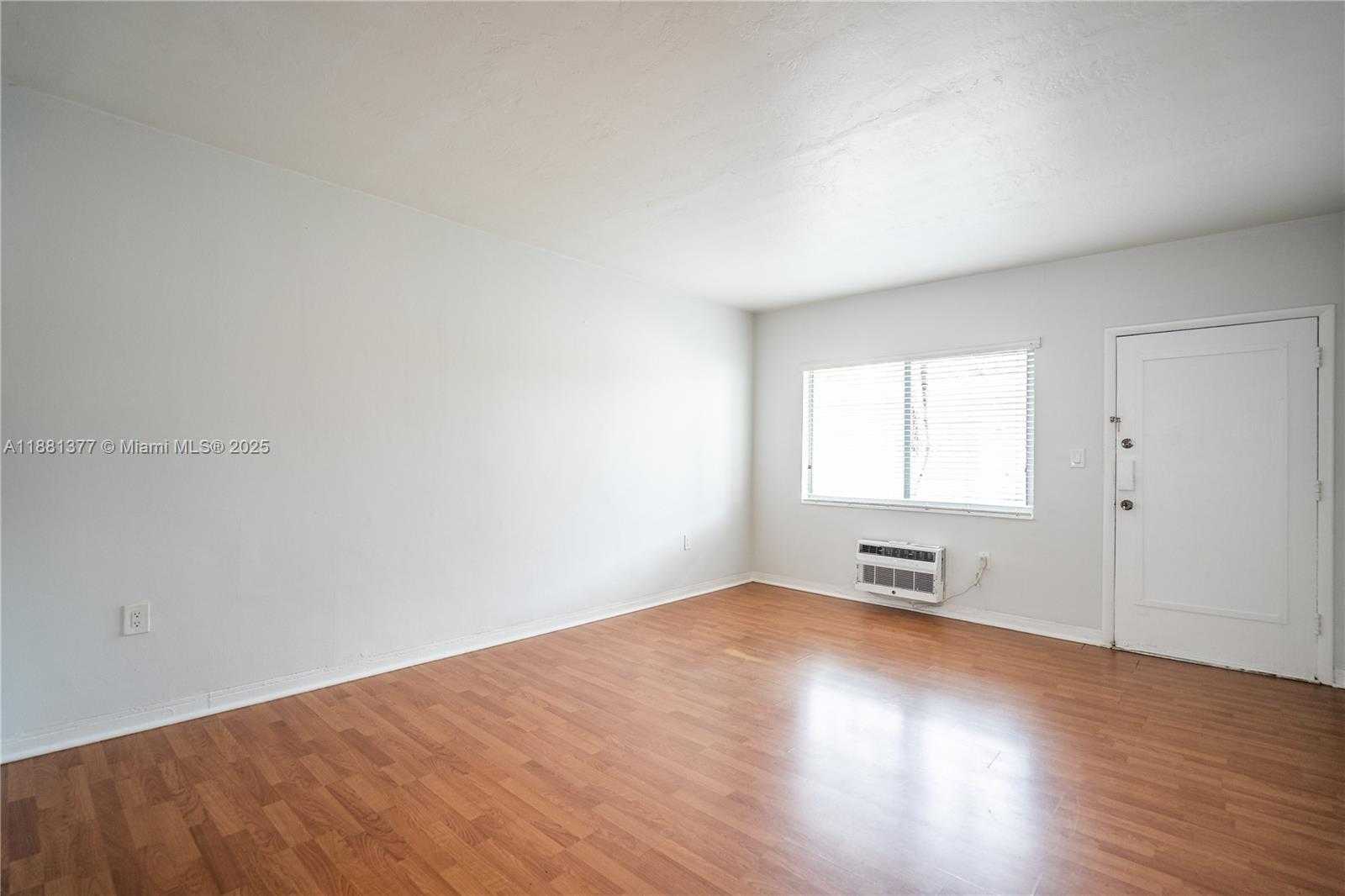 Small Image of 7315 HARDING AVE #15, Miami Beach Number 5