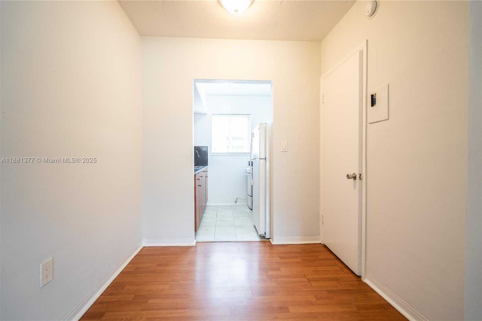 Small Image of 7315 HARDING AVE #15, Miami Beach Number 6