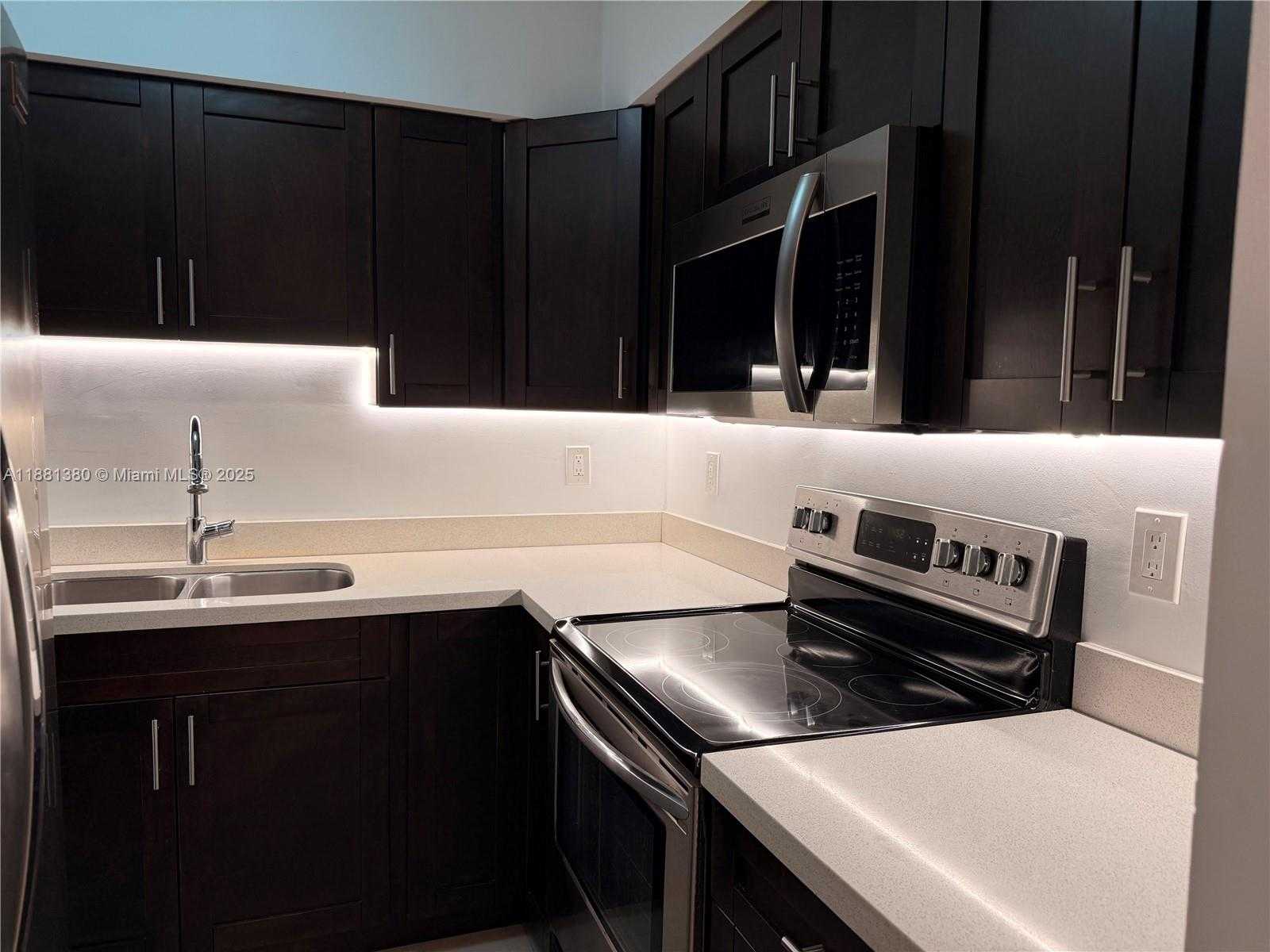 Small Image of 10001 WEST BAY HARBOR DR #407, Bay Harbor Islands Number 4
