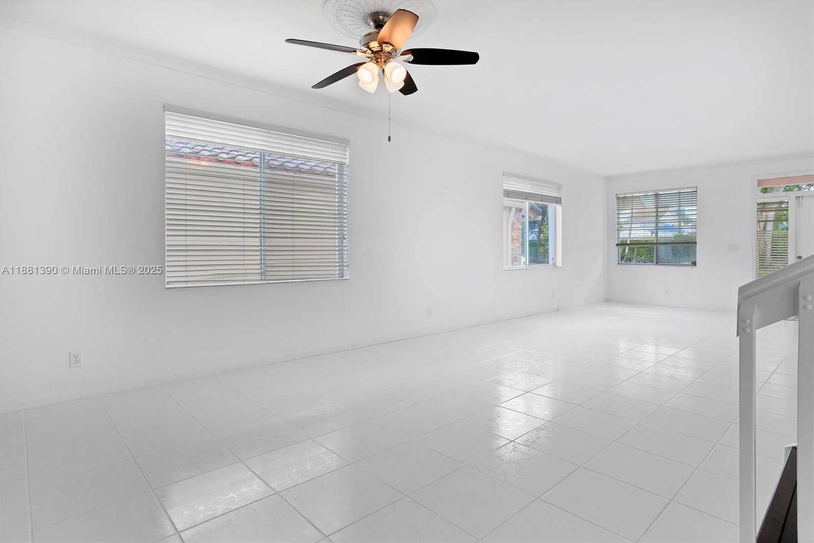Small Image of 10096 COUNTRY BROOK RD, Boca Raton Number 2