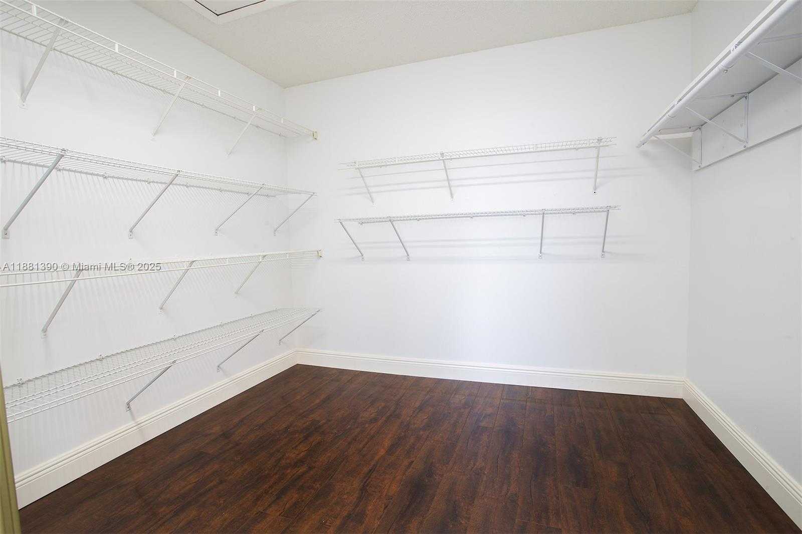 Small Image of 10096 COUNTRY BROOK RD, Boca Raton Number 23