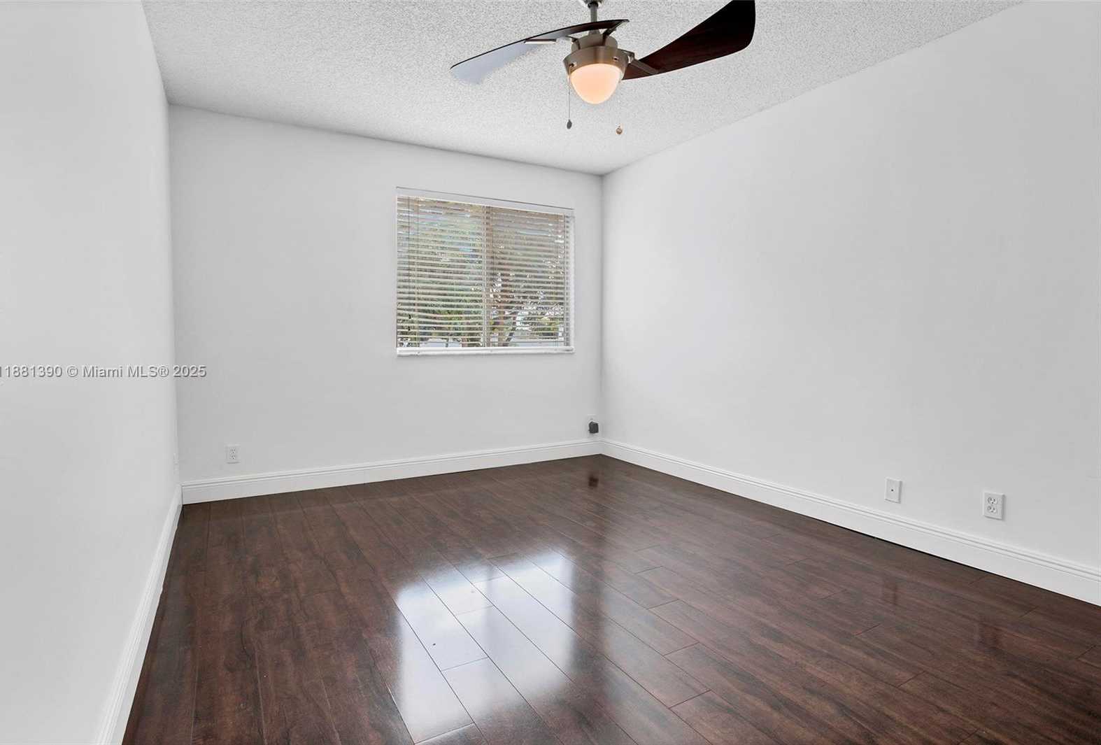 Small Image of 10096 COUNTRY BROOK RD, Boca Raton Number 32