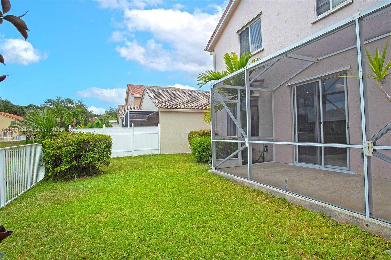 Small Image of 10096 COUNTRY BROOK RD, Boca Raton Number 39