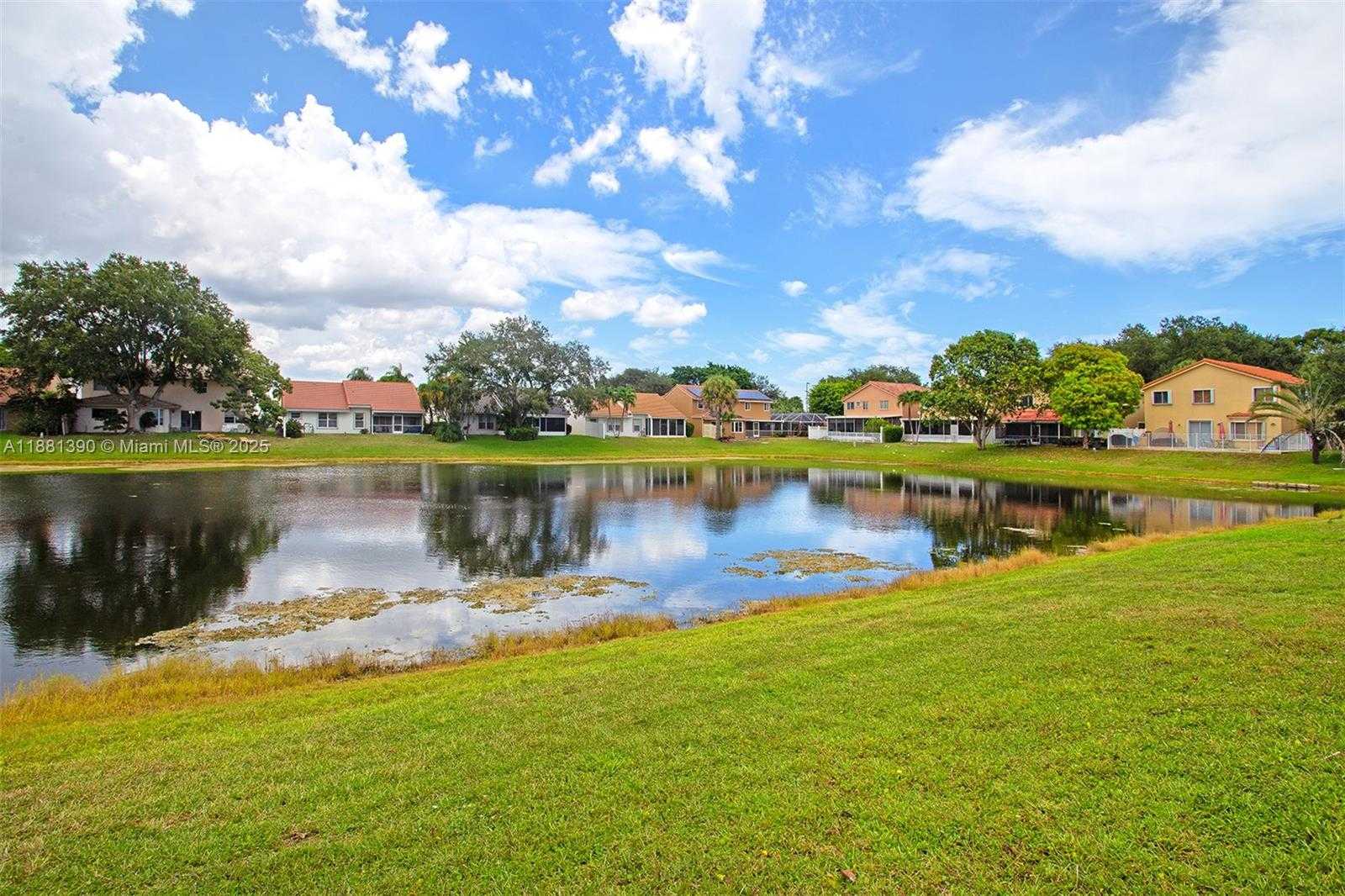 Small Image of 10096 COUNTRY BROOK RD, Boca Raton Number 40