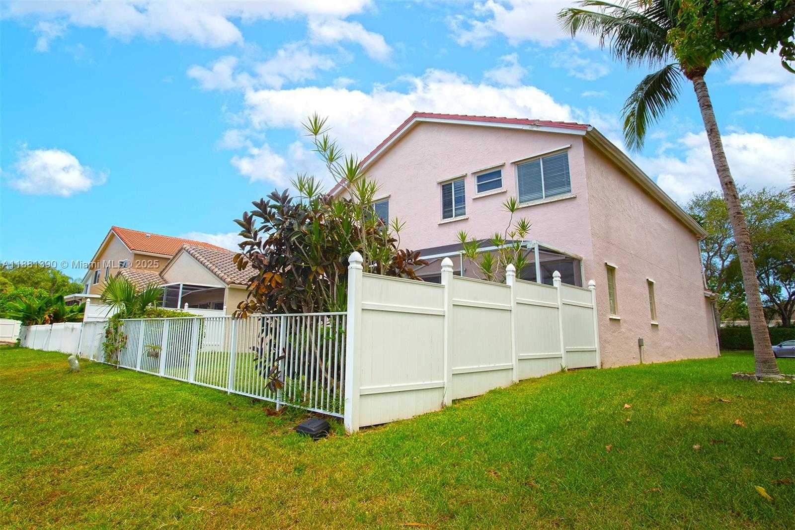 Small Image of 10096 COUNTRY BROOK RD, Boca Raton Number 42
