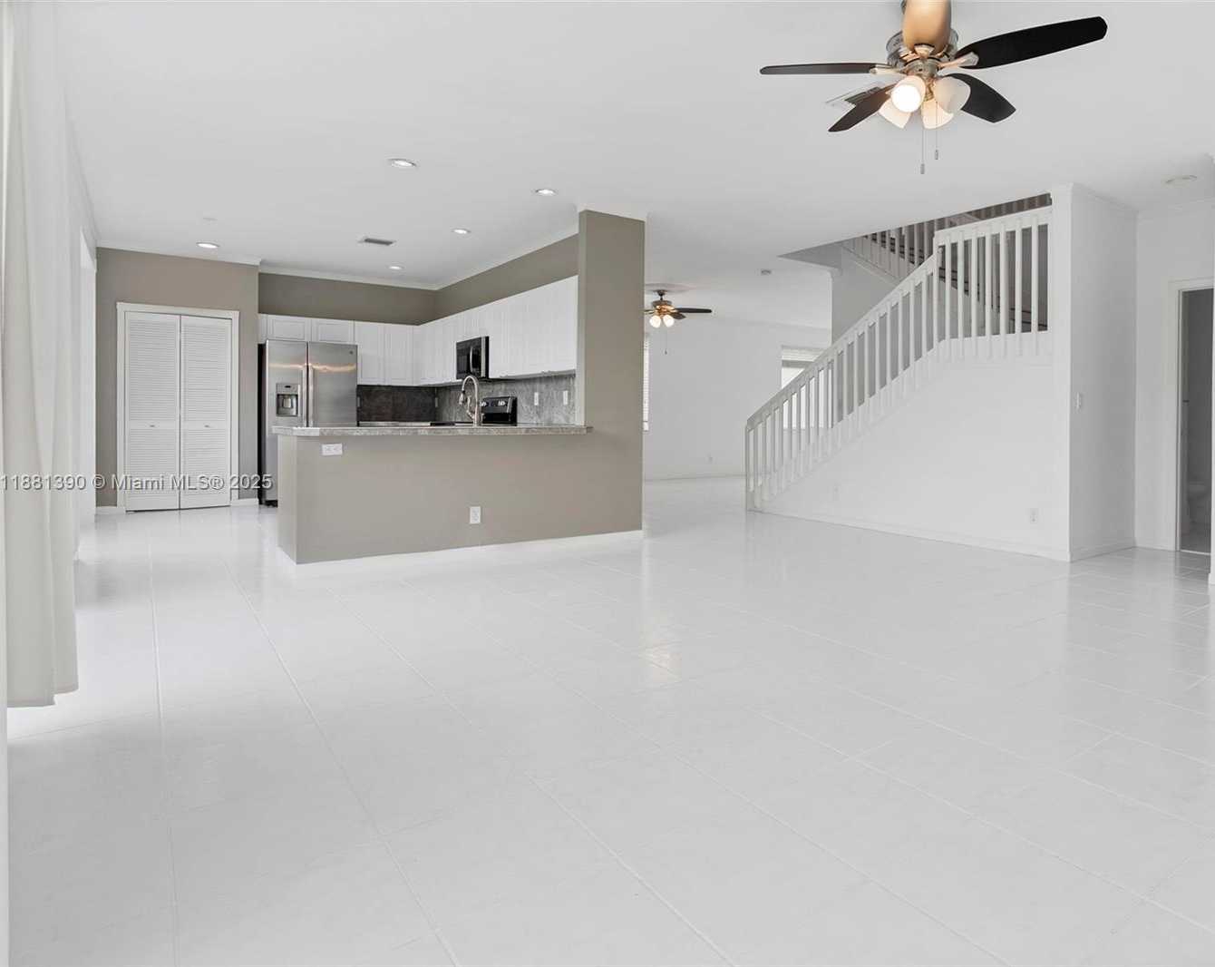 Small Image of 10096 COUNTRY BROOK RD, Boca Raton Number 5