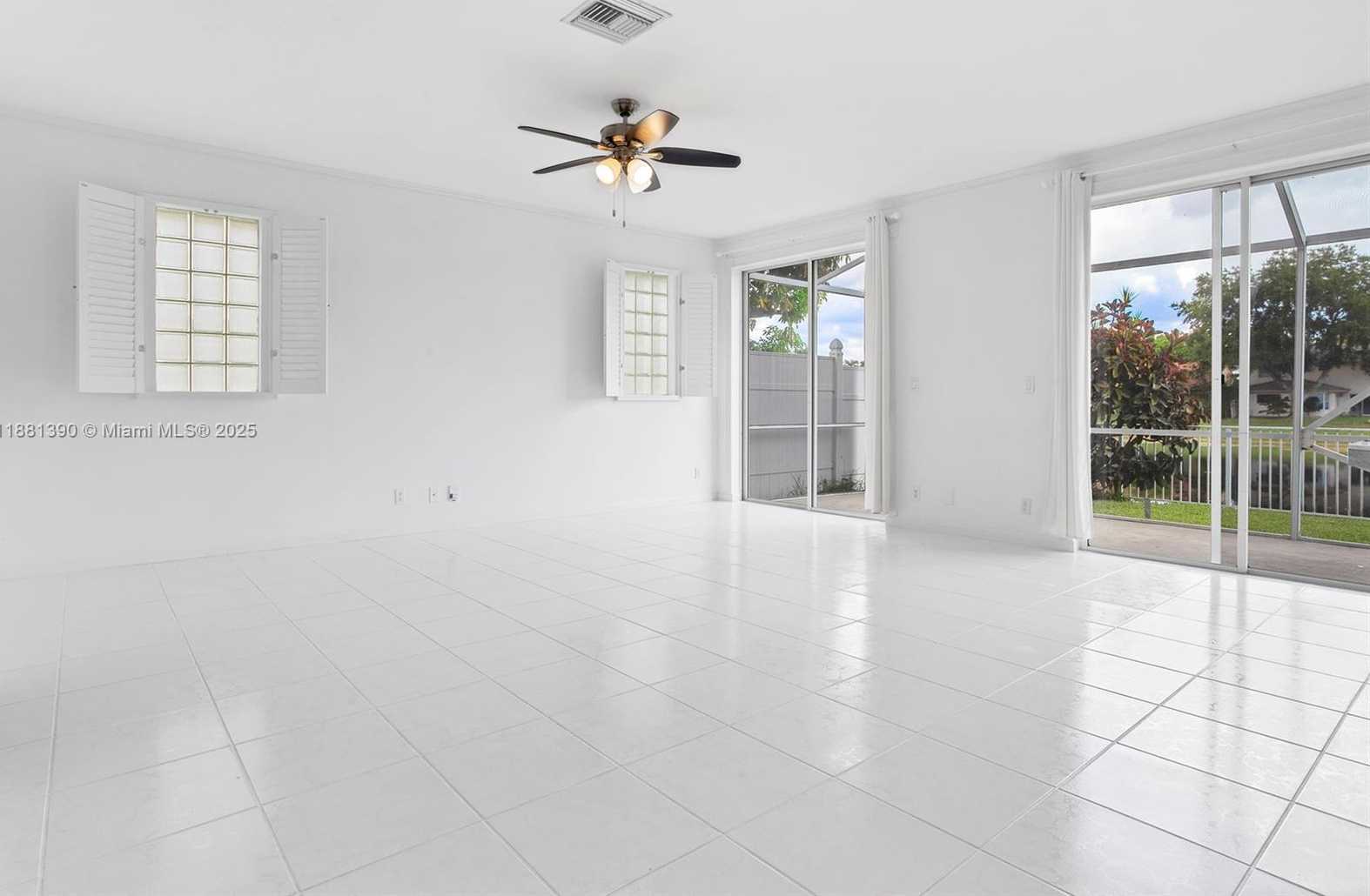 Small Image of 10096 COUNTRY BROOK RD, Boca Raton Number 8